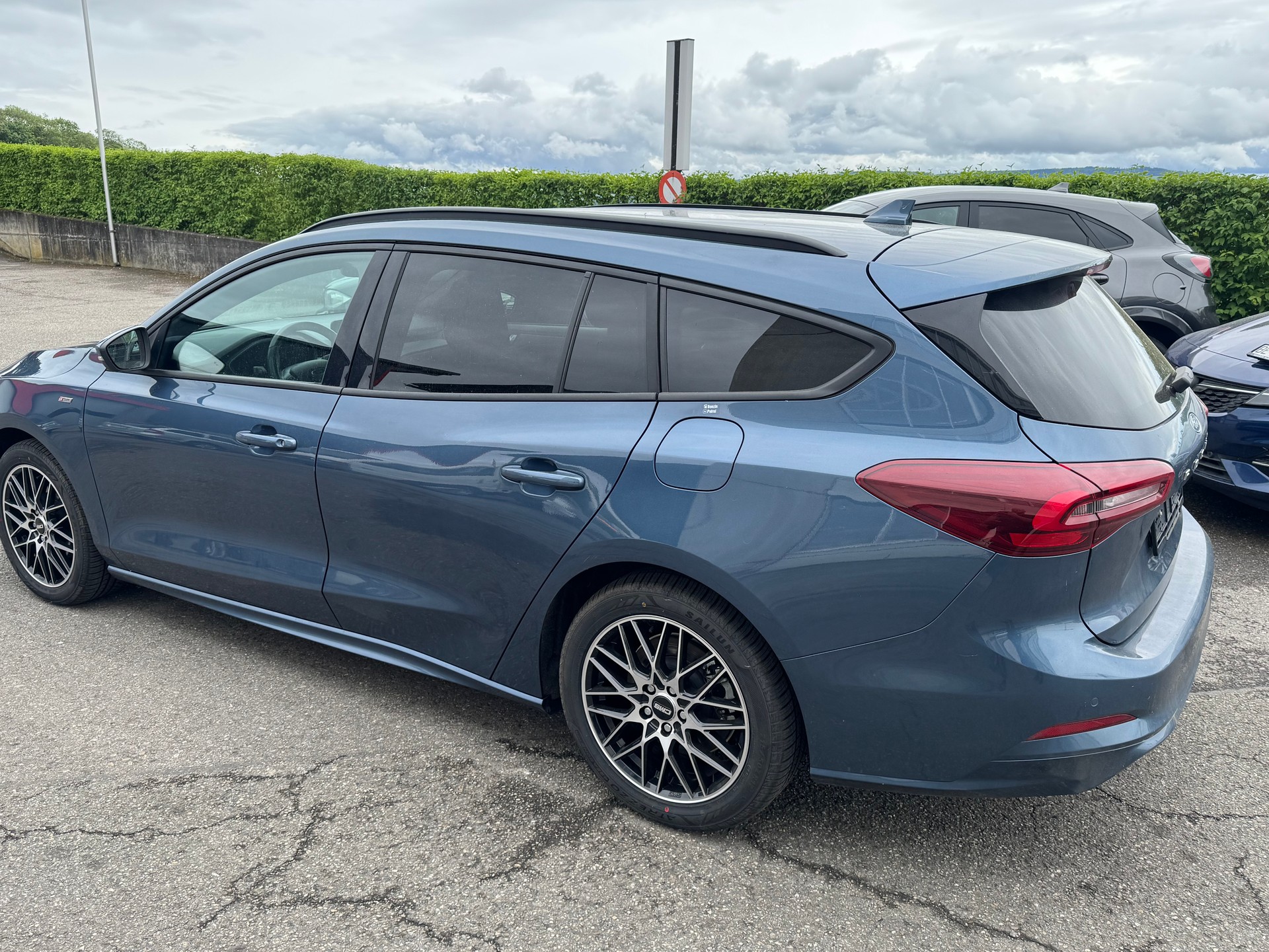FORD Focus 1.0 SCTi ST-Line-image-1