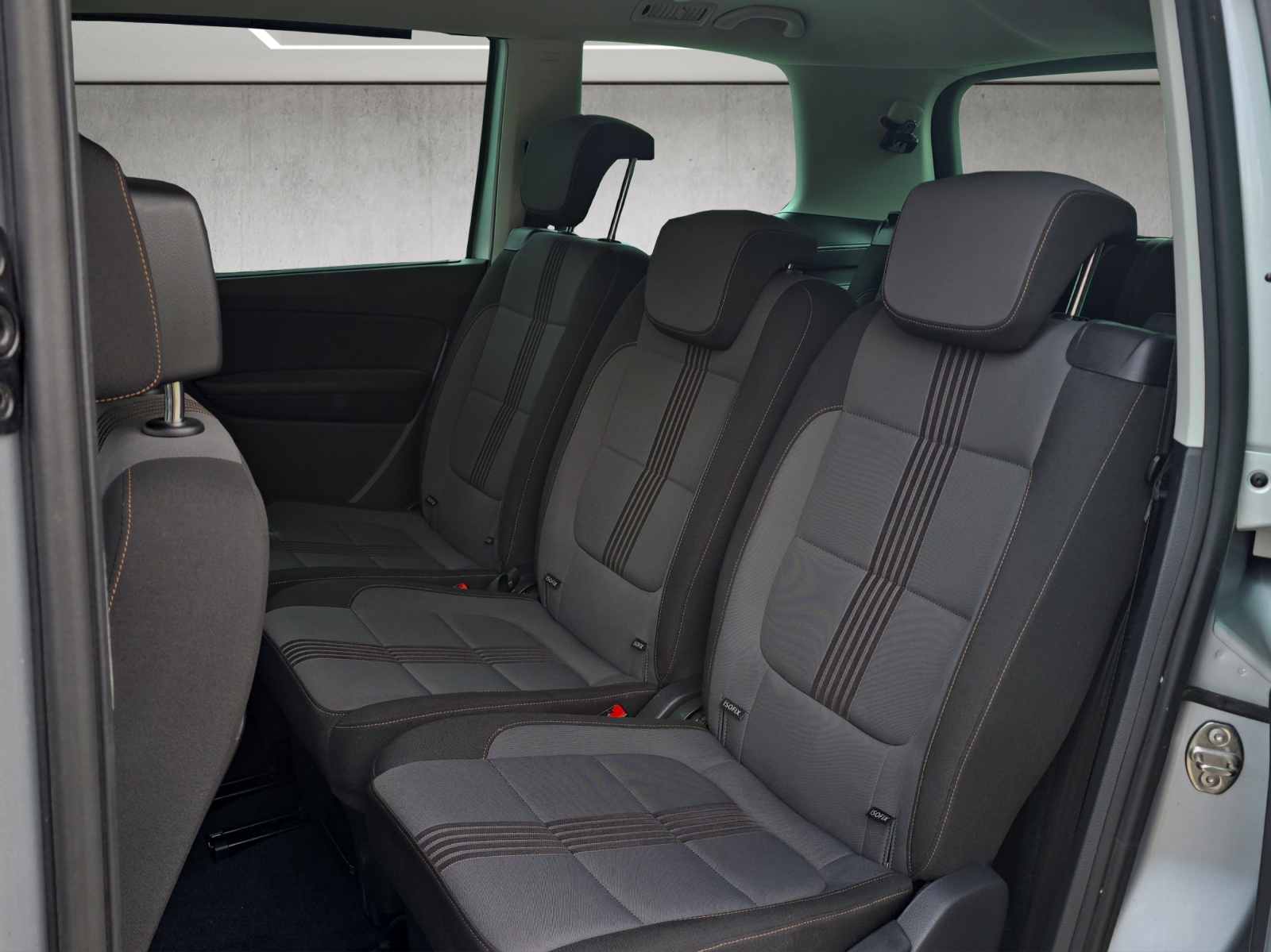 VW Sharan 2.0 TDI BMT Allstar DSG-image-9