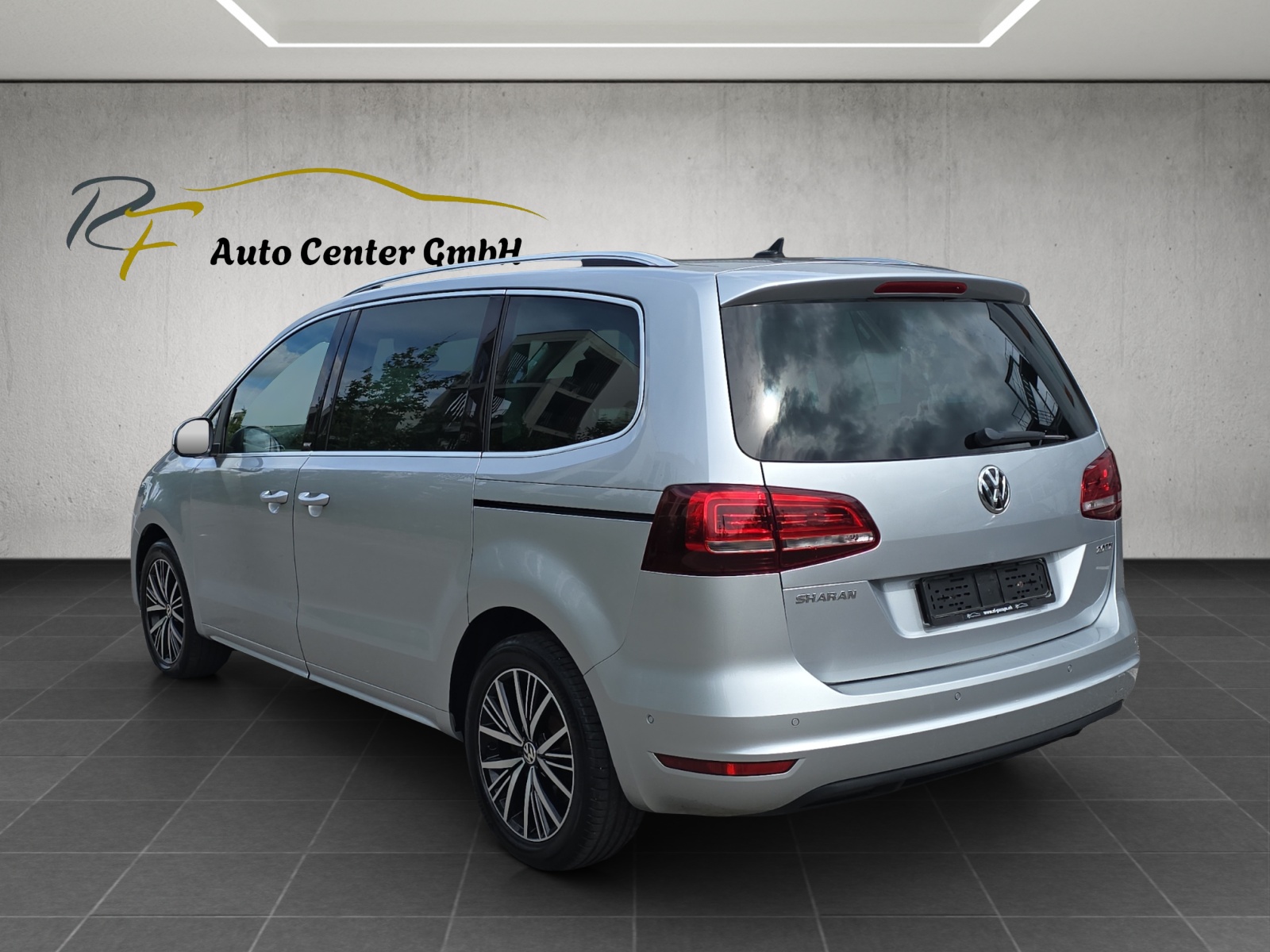 VW Sharan 2.0 TDI BMT Allstar DSG-image-4