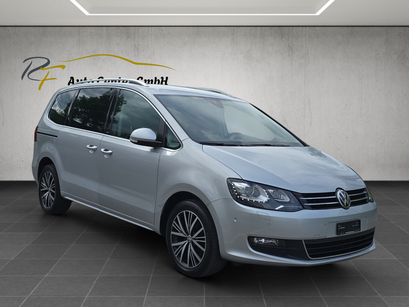 VW Sharan 2.0 TDI BMT Allstar DSG-image-2