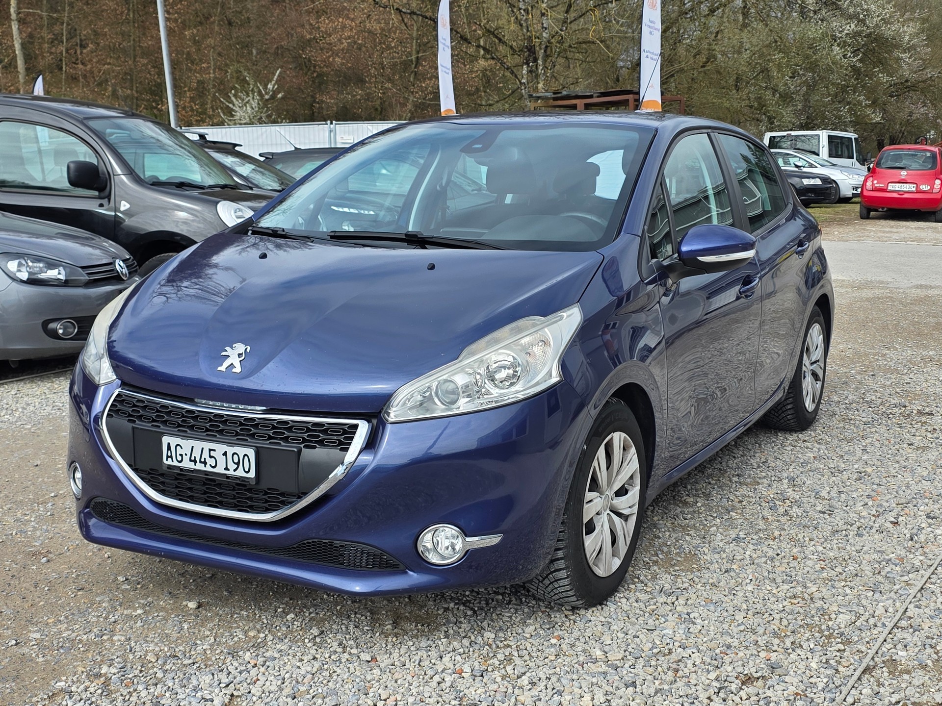 PEUGEOT 208 1.2 VTI Access *** Frisch ab MFK / Frisch ab Service / 6MT Garantie / Gratis Lieferung ***