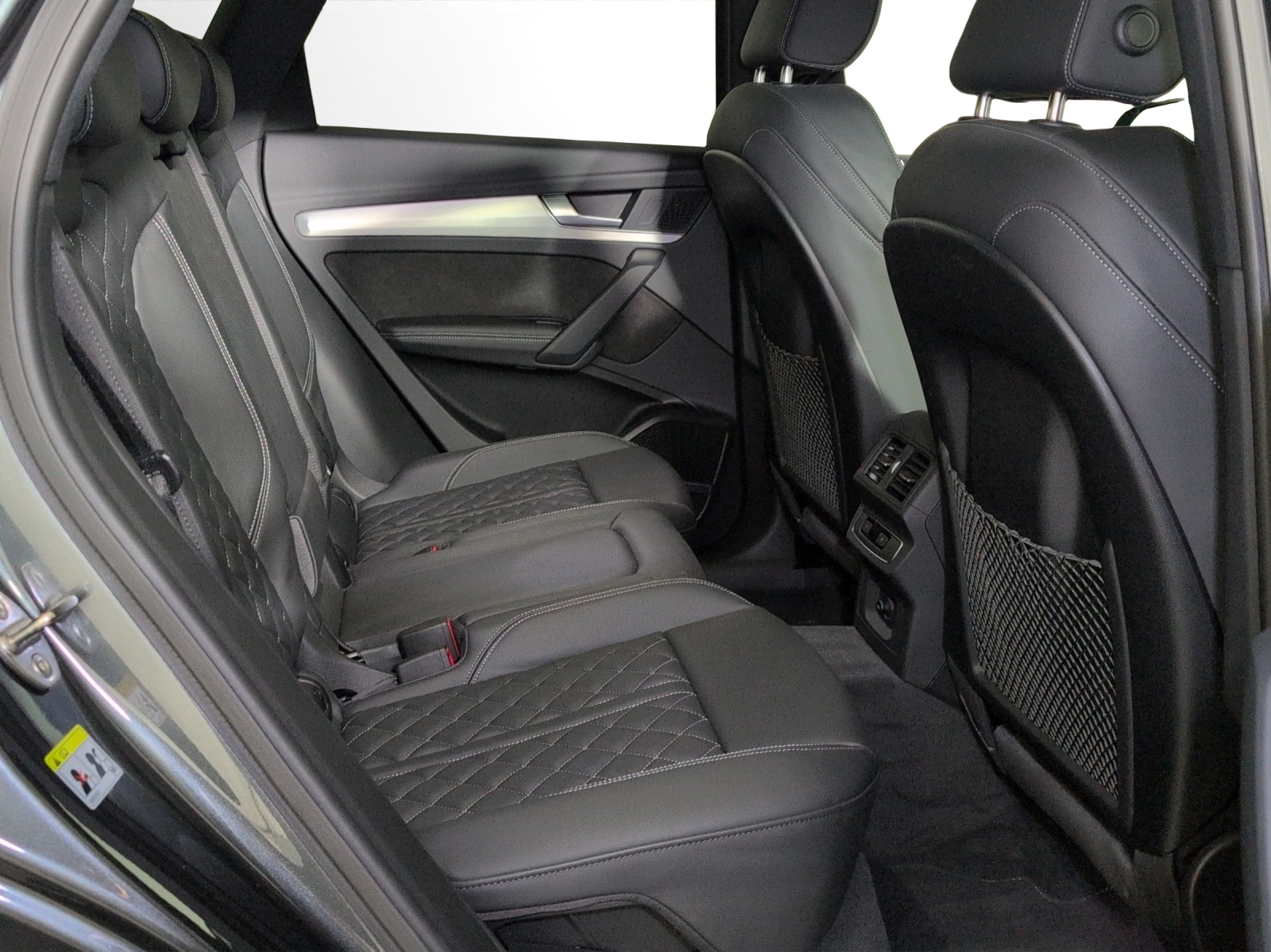 AUDI Q5 55 TFSI e quattro-image-7