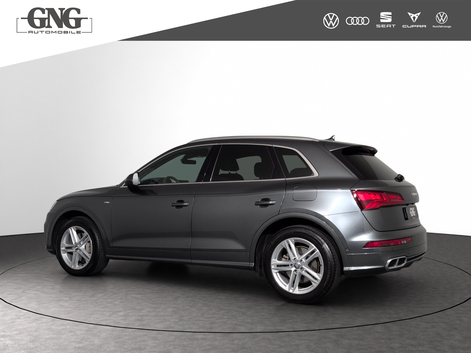 AUDI Q5 55 TFSI e quattro-image-1