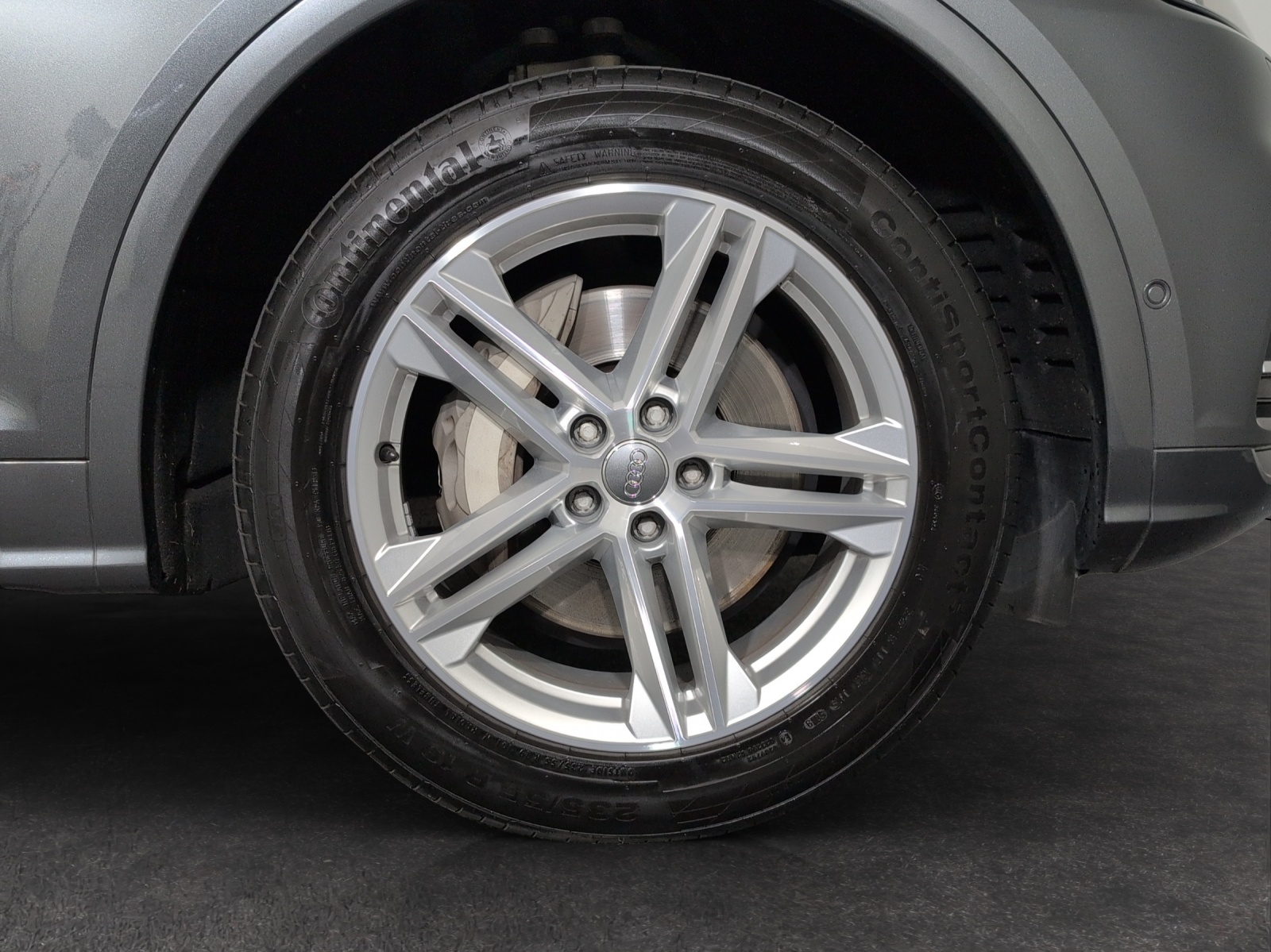 AUDI Q5 55 TFSI e quattro-image-4