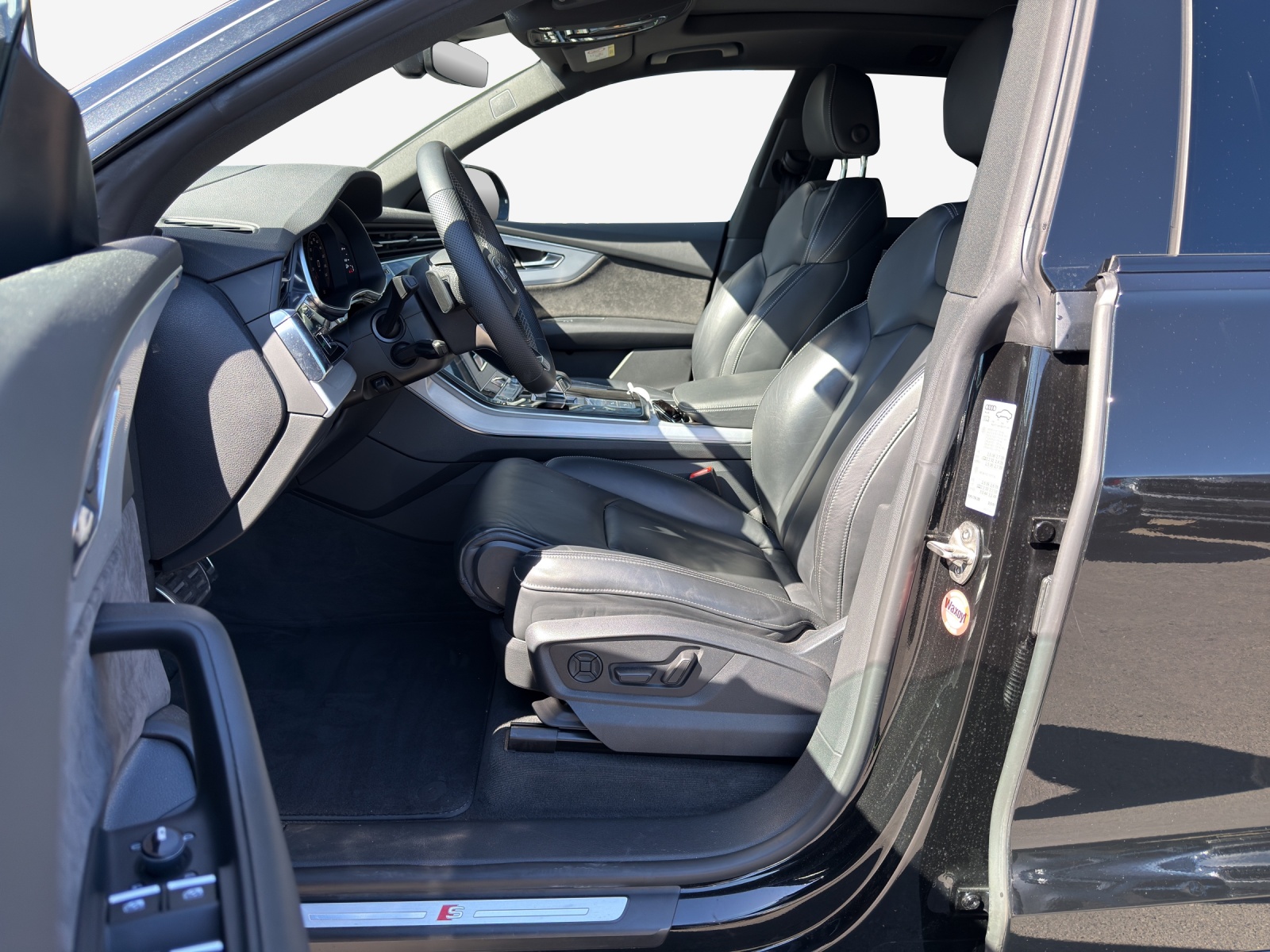 AUDI Q8 50 TDI Black Edition quattro tiptronic-image-7