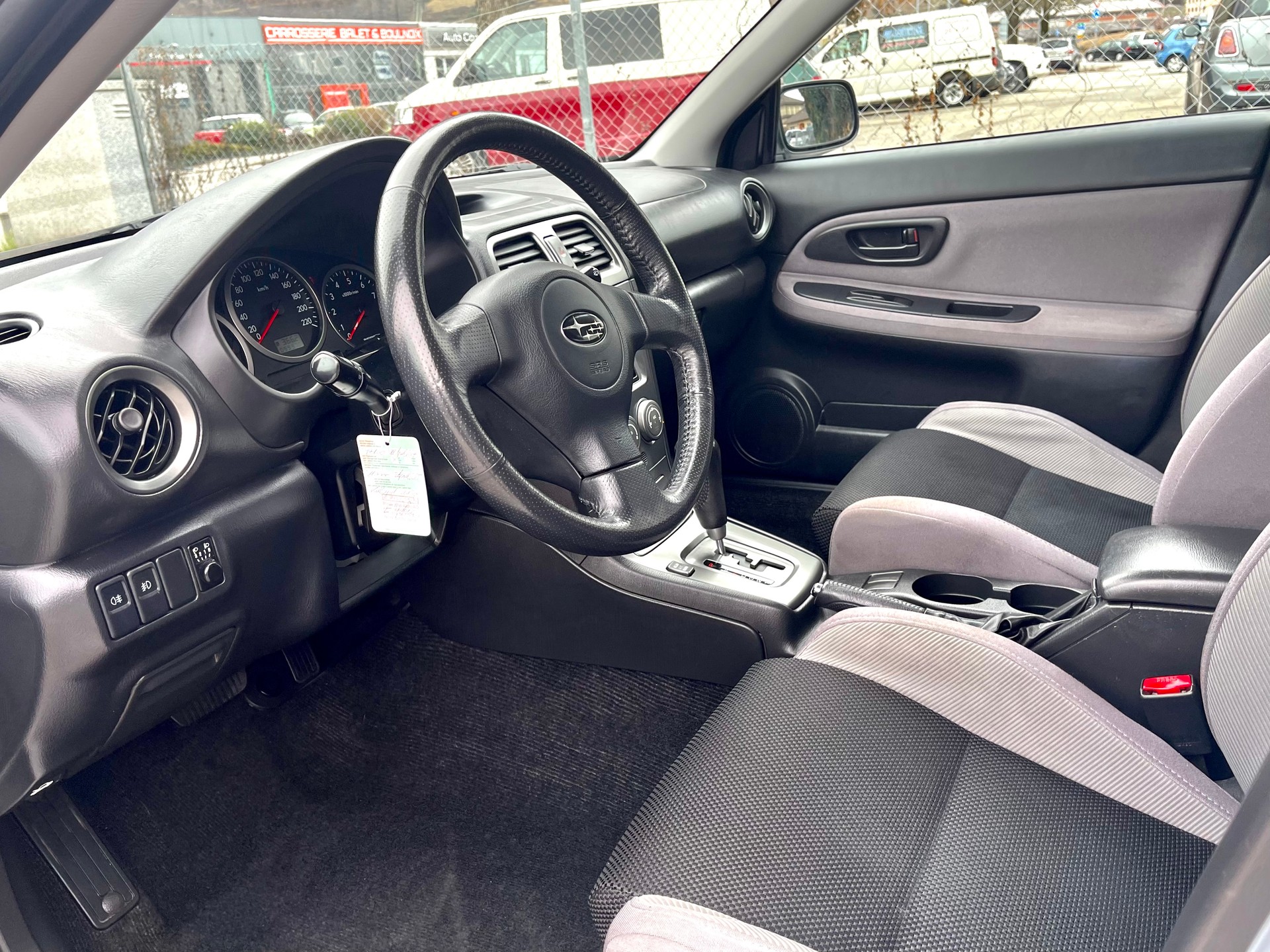 SUBARU Impreza 2.0R-image-8