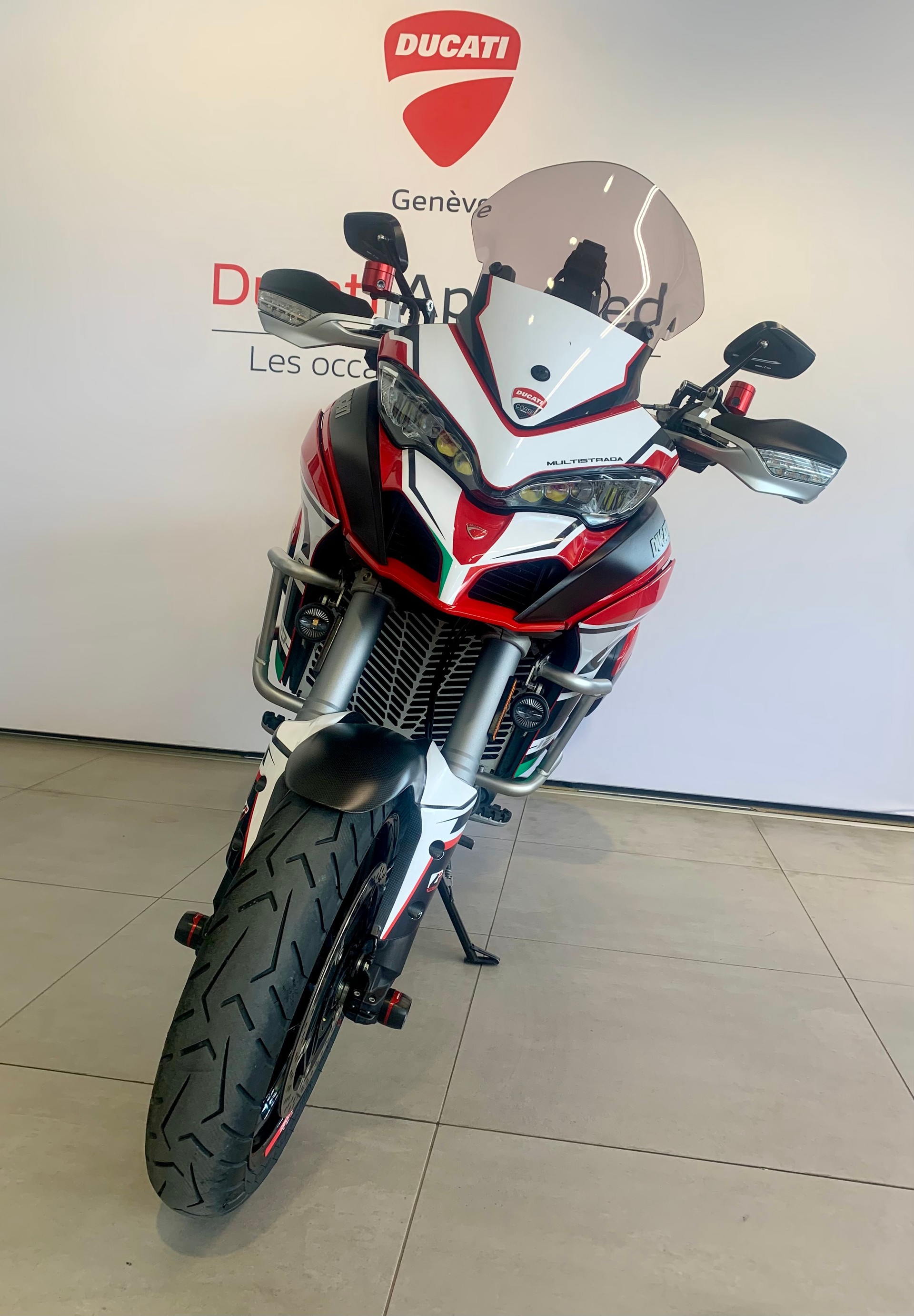 DUCATI Multistrada 1260 S-showroom-element-2