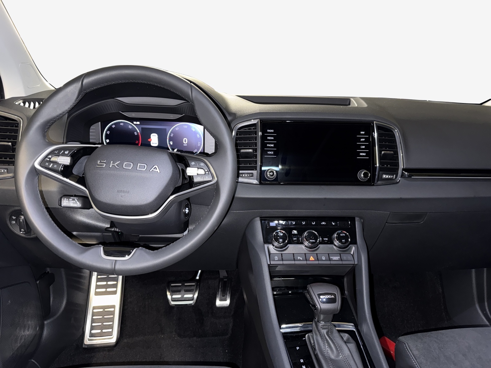 SKODA Karoq 1.5 TSI Dynamic DSG-image-8