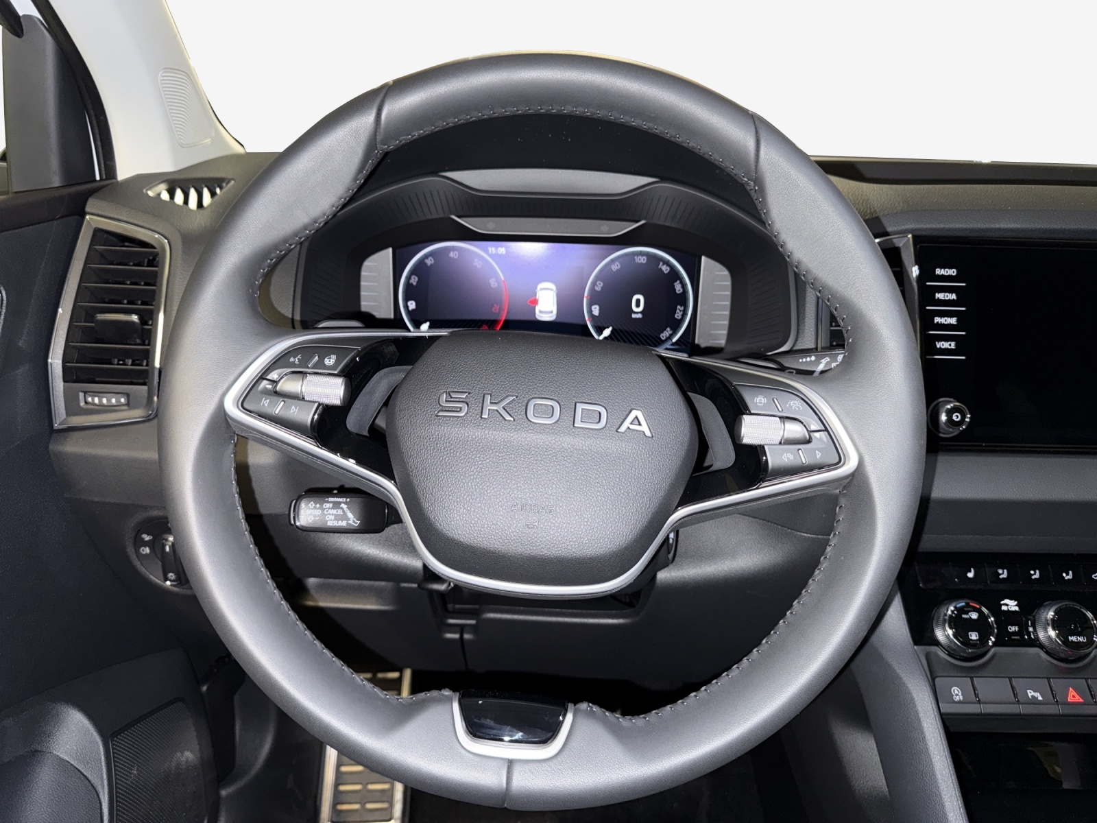 SKODA Karoq 1.5 TSI Dynamic DSG-image-9