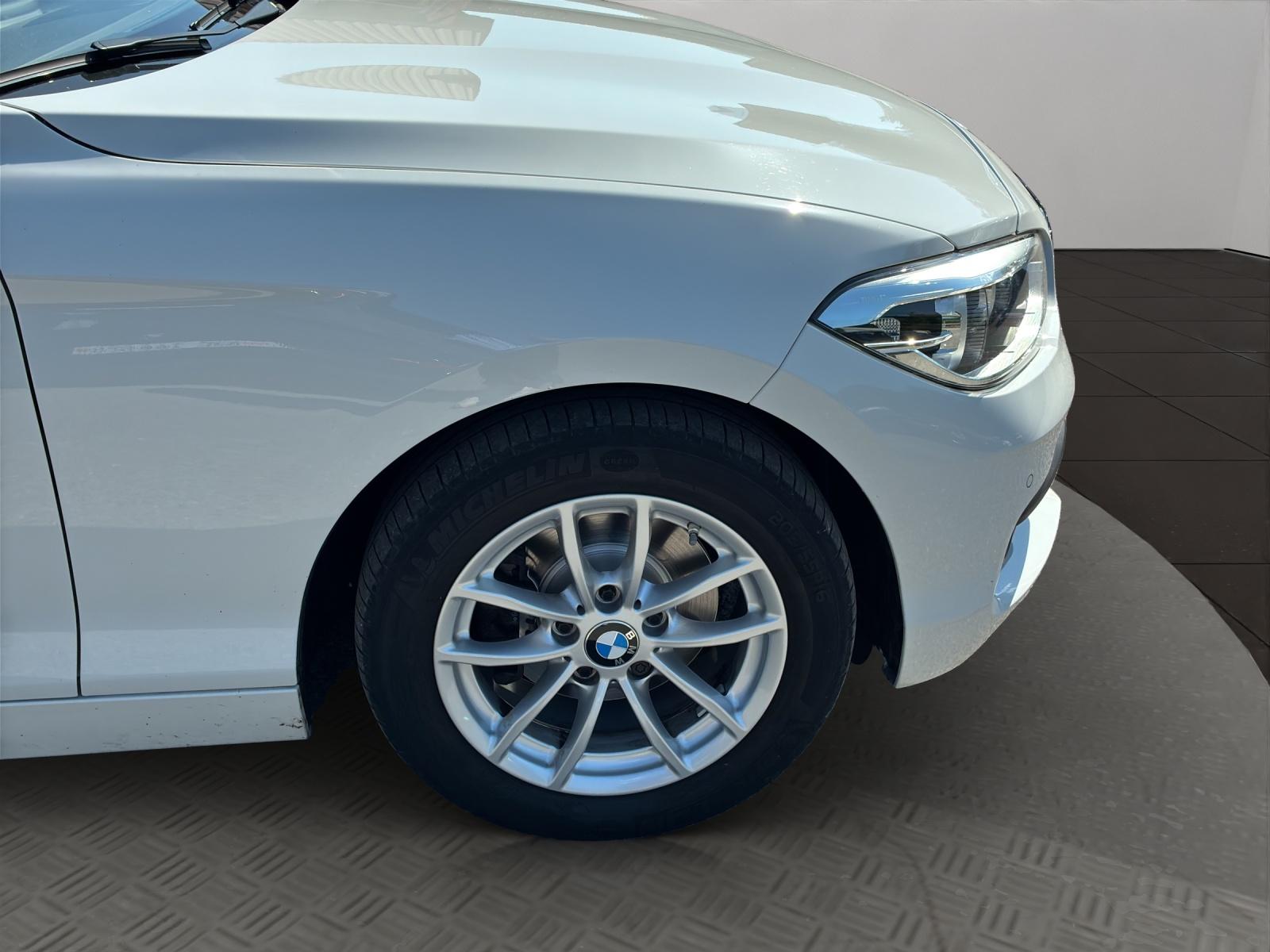 BMW 120d xDrive-image-18