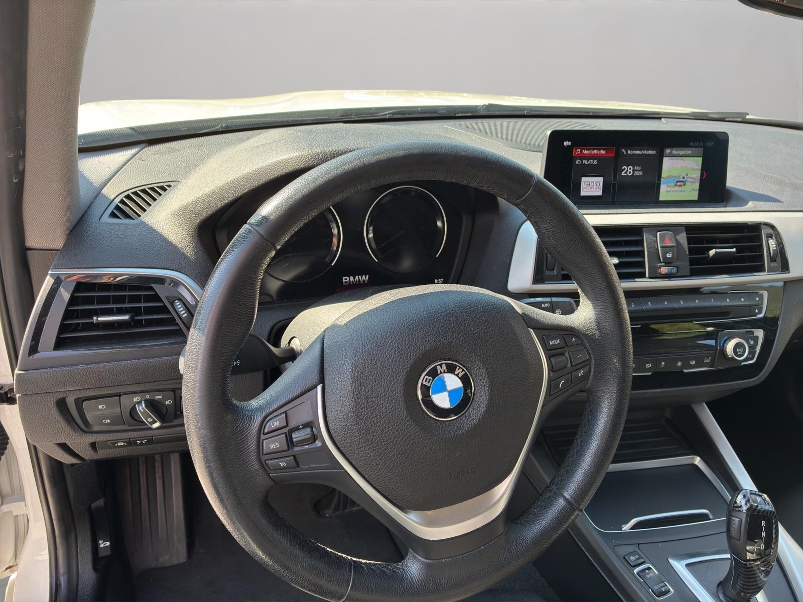 BMW 120d xDrive-image-12