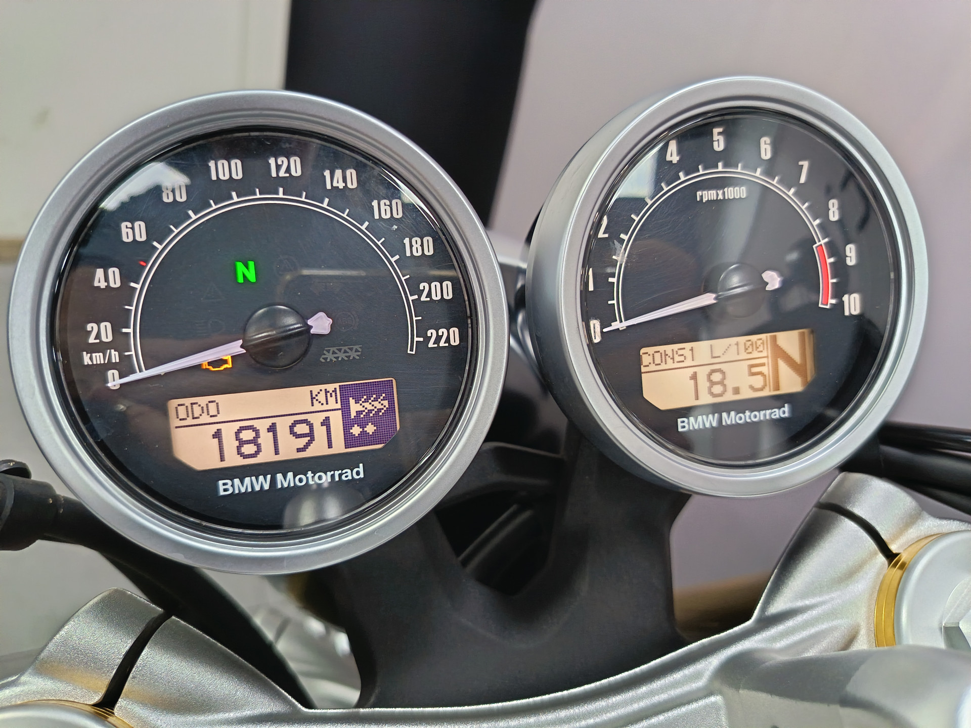 BMW R nineT-image-8