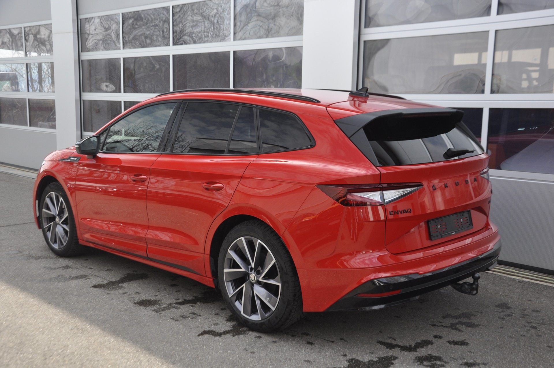 SKODA Enyaq iV 80x SportLine I Anhängerkupplung-image-15