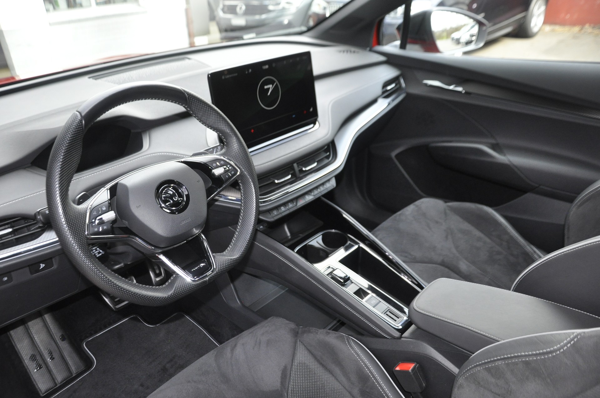 SKODA Enyaq iV 80x SportLine I Anhängerkupplung-image-4