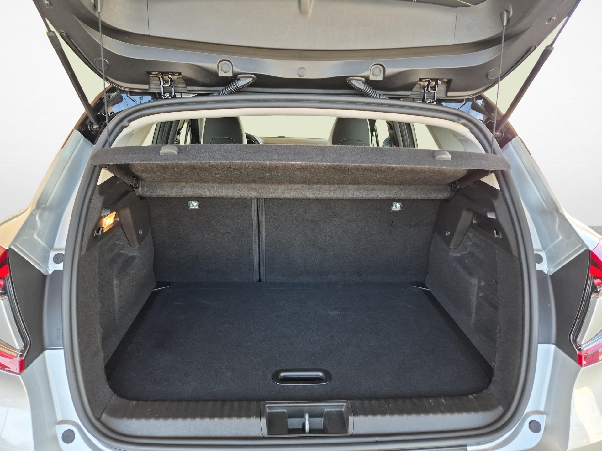 RENAULT Captur 1.6 E-Tech techno / Jetzt mit attraktivem 1.99% Leasing-image-11