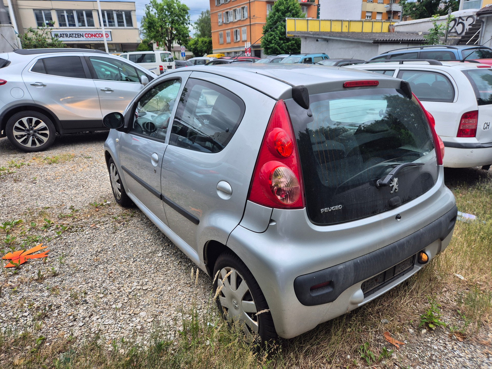 PEUGEOT 107 1.0 Trendy-image-5