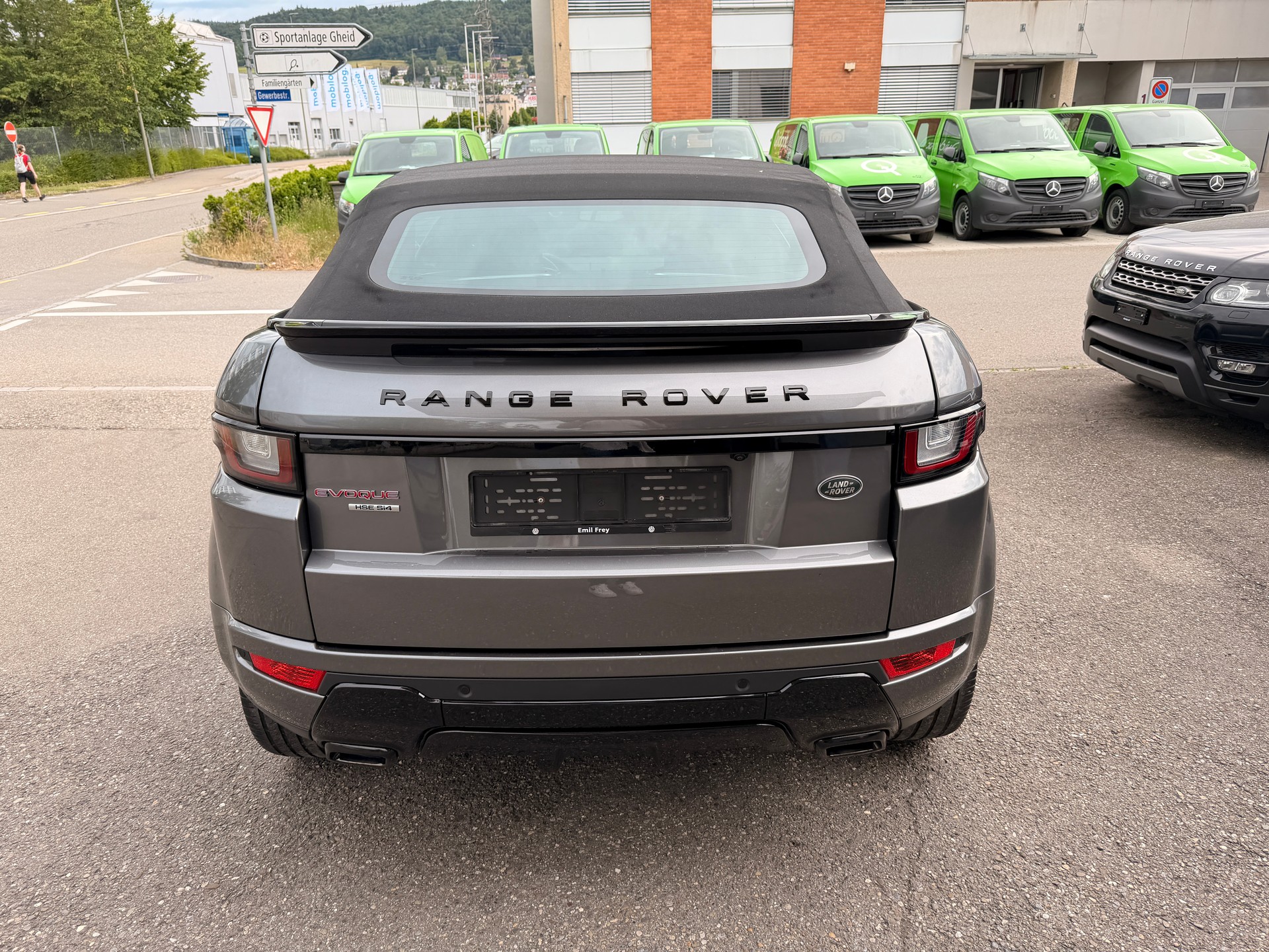 LAND ROVER Range Rover Evoque Convert. 2.0Si4 HSE Dynamic AT9-image-2