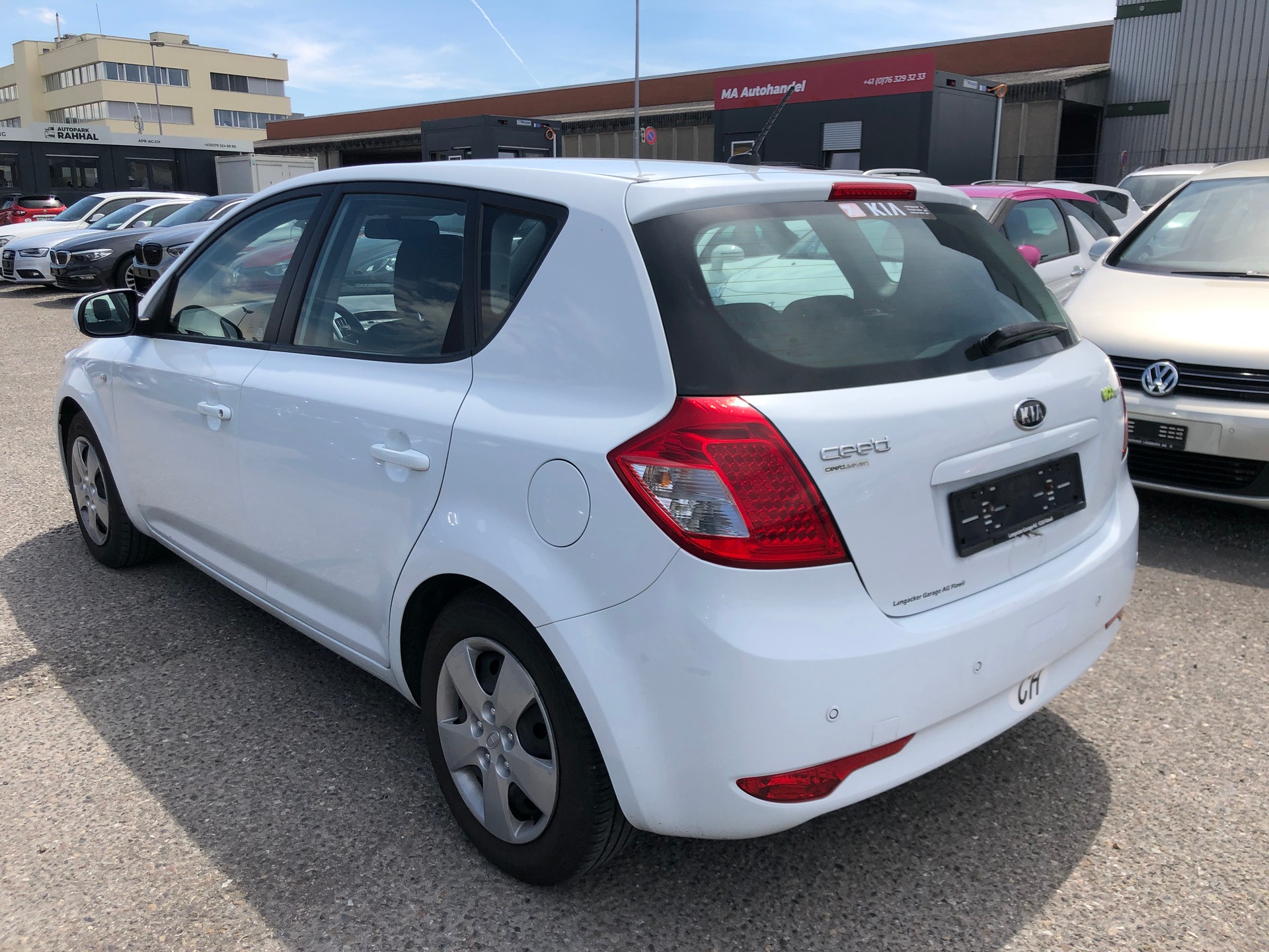 KIA Cee'd 1.4 16V _seven-image-5