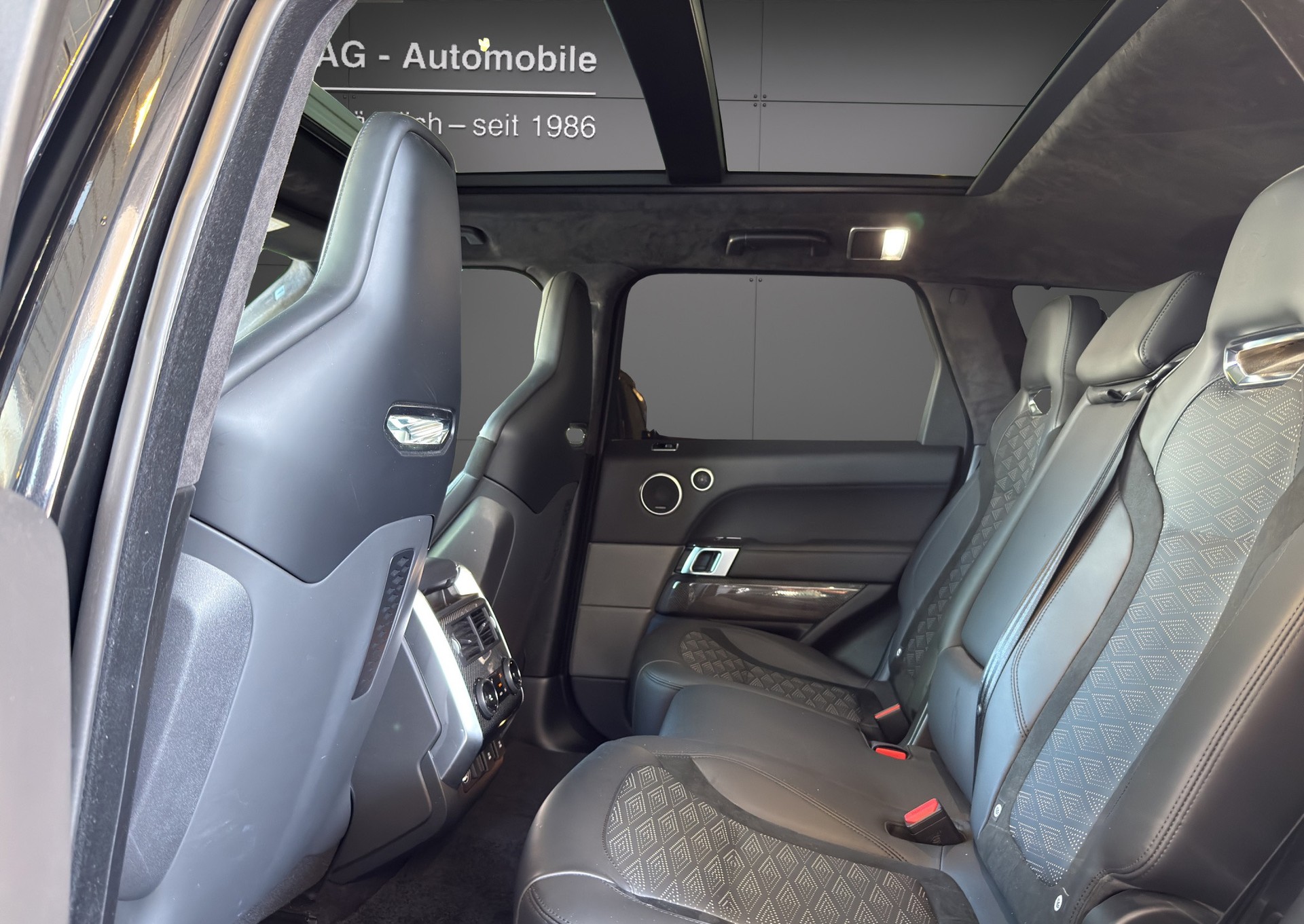 LAND ROVER Range Rover Sport 575 5.0 V8 S/C SVR Automatic-image-6