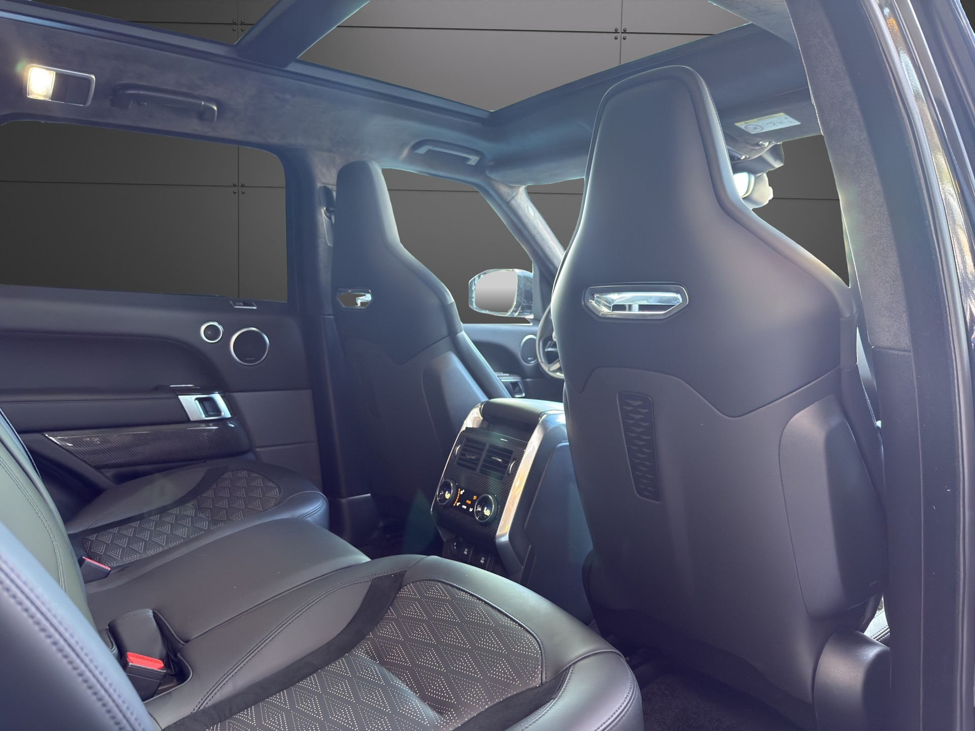 LAND ROVER Range Rover Sport 575 5.0 V8 S/C SVR Automatic-image-8