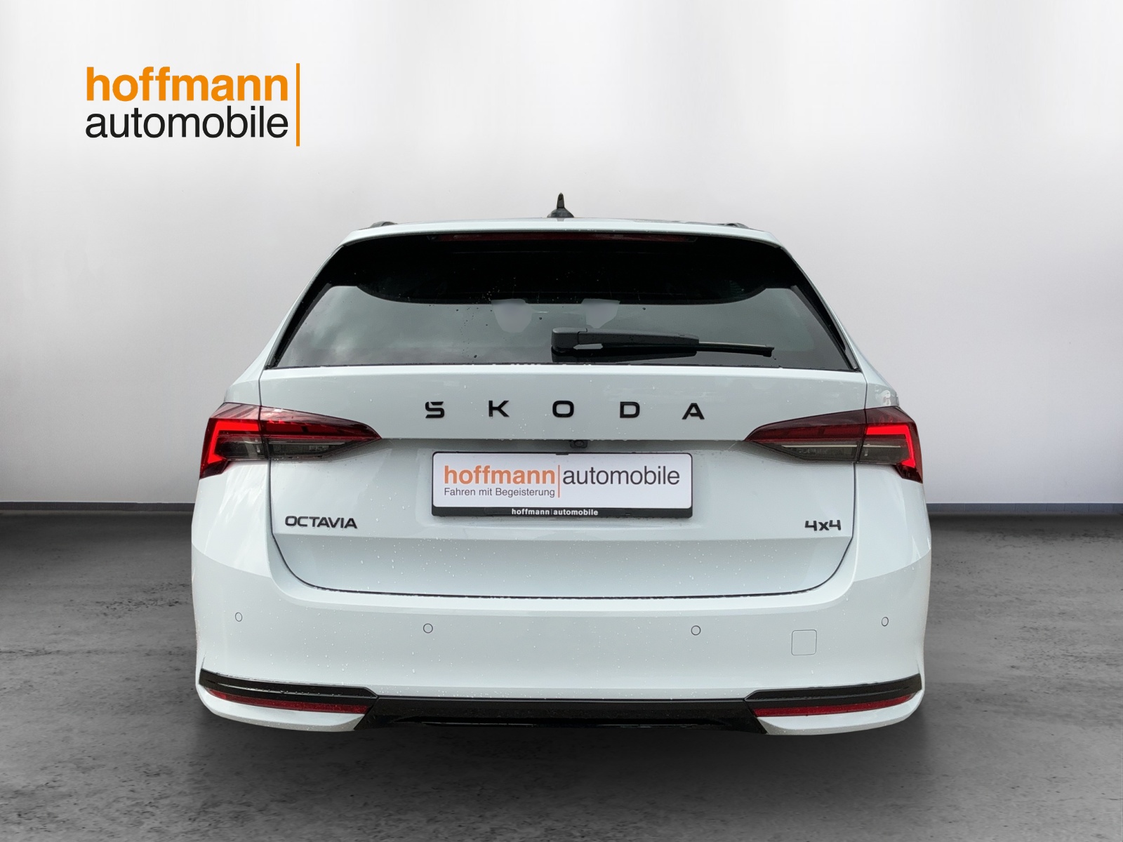 SKODA Octavia Combi 2.0 TSI DSG Dynamic 4x4-image-4