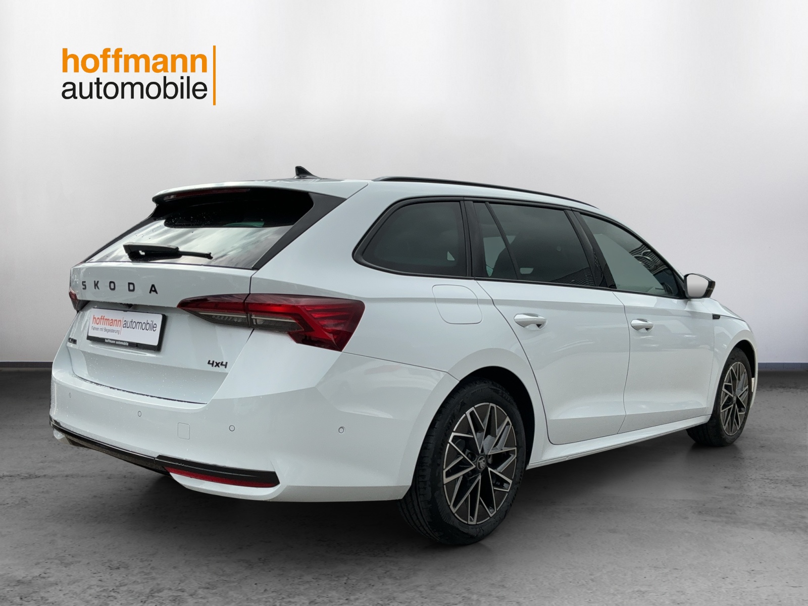 SKODA Octavia Combi 2.0 TSI DSG Dynamic 4x4-image-3