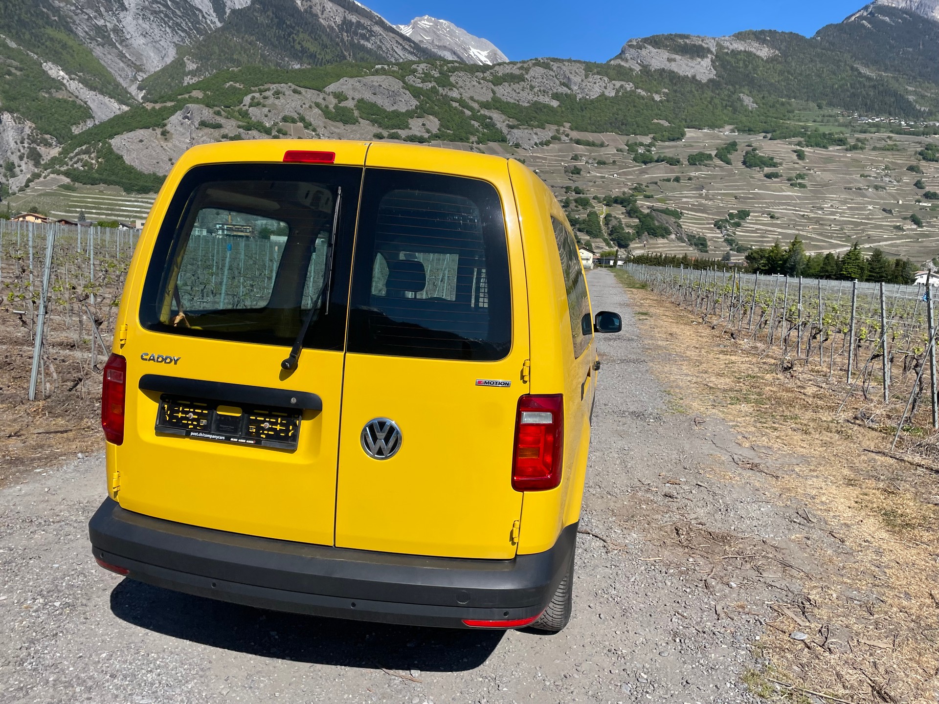 VW Caddy Maxi 2.0TDI 4Motion BlueMotion Technology-image-4