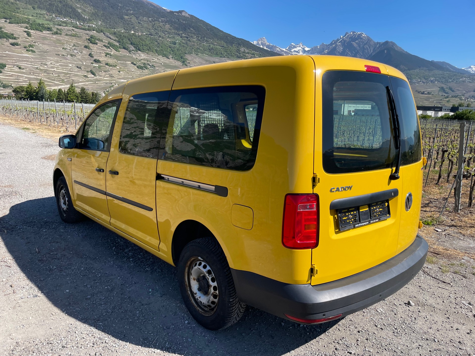 VW Caddy Maxi 2.0TDI 4Motion BlueMotion Technology-image-6
