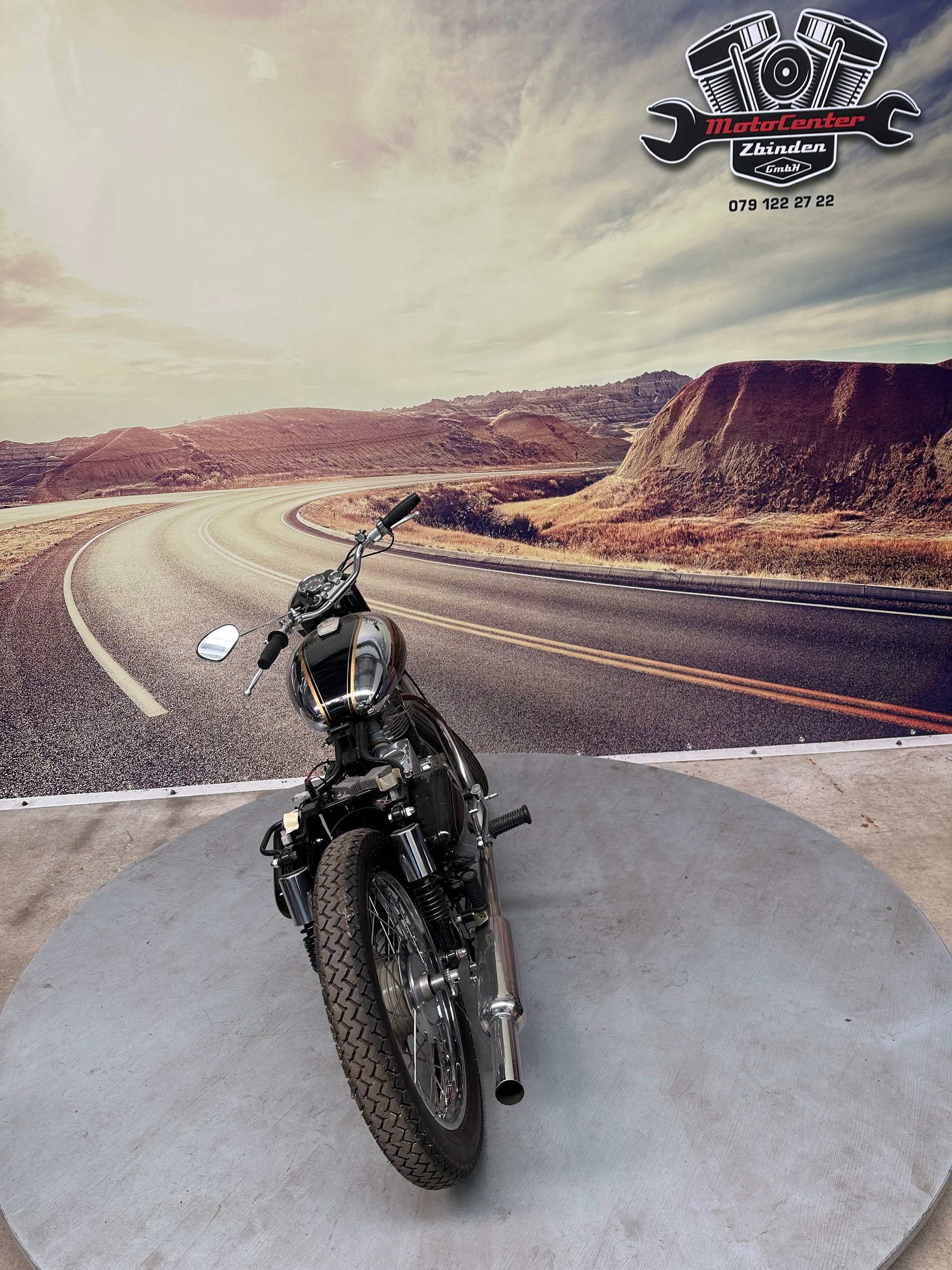 ROYAL ENFIELD Bullet 500 2 stück-showroom-element-2