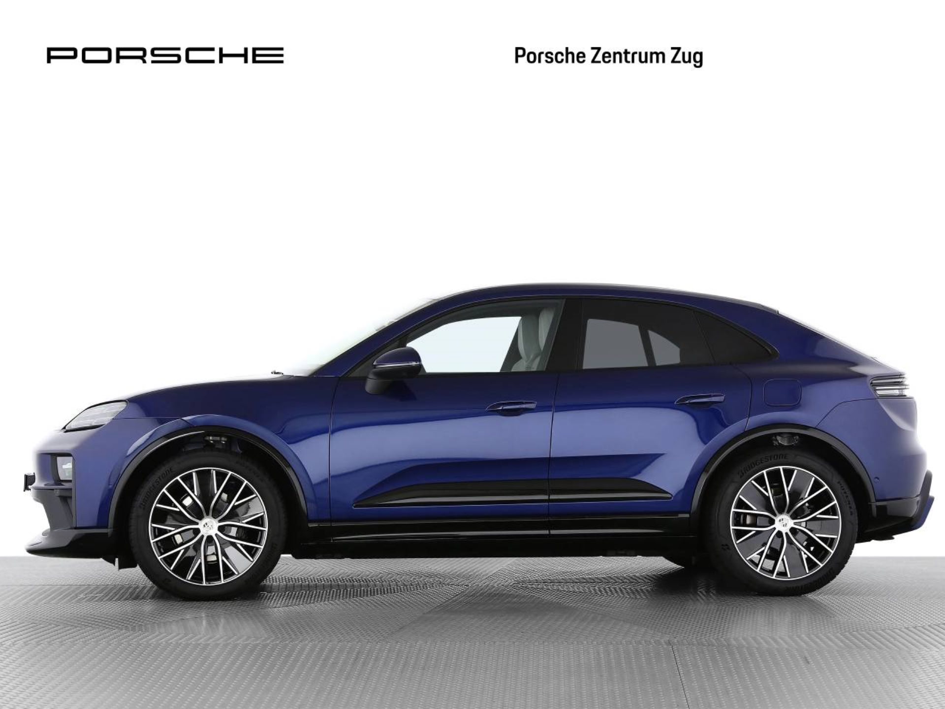 PORSCHE Macan 4-image-6