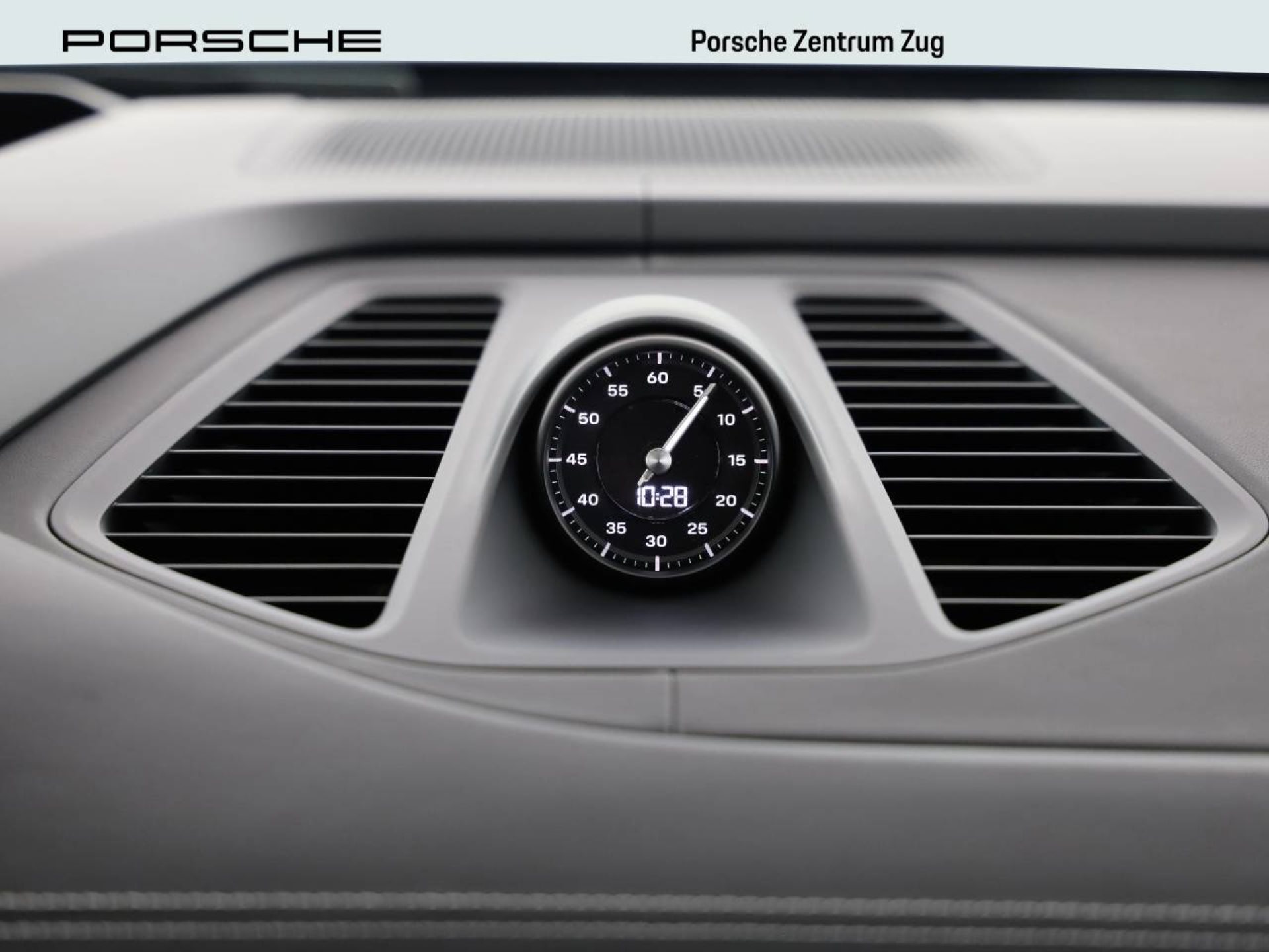 PORSCHE Macan 4-image-16