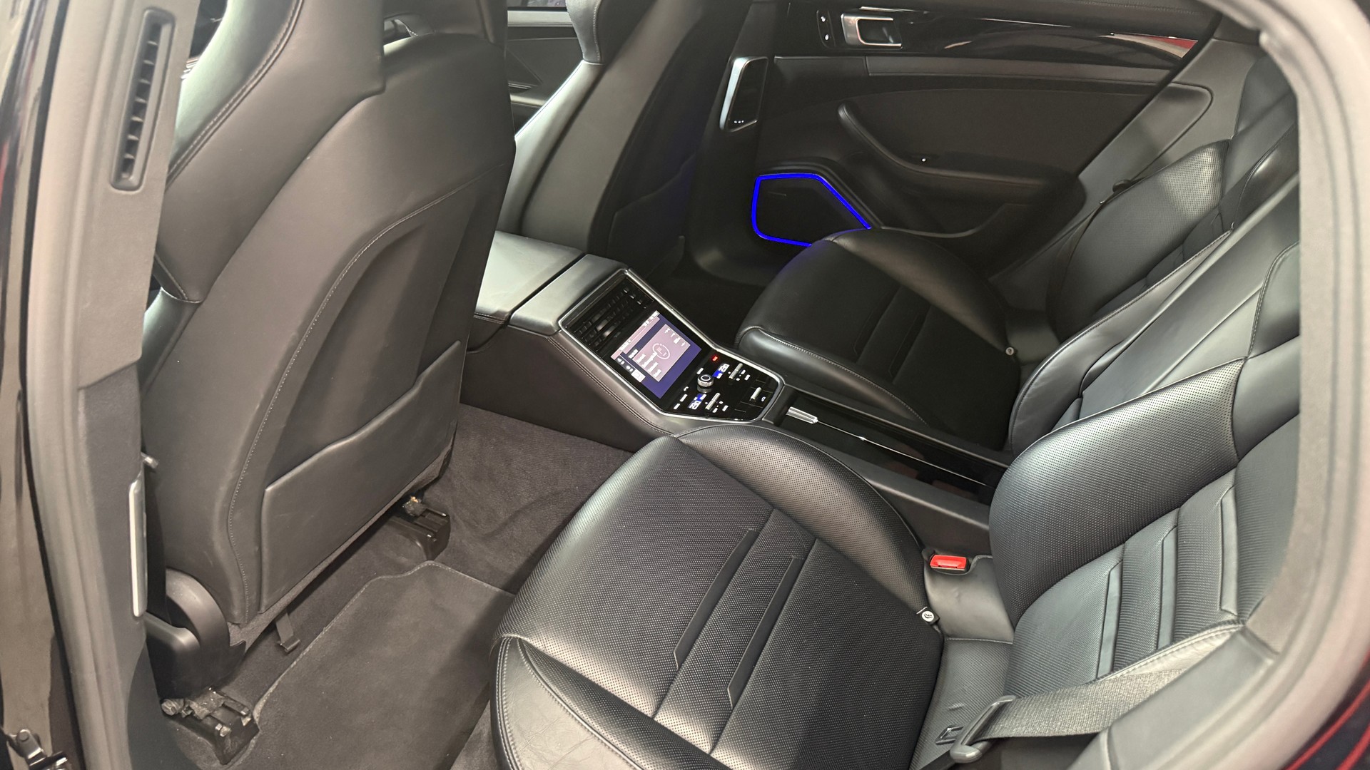 PORSCHE Panamera 4 E-Hybrid PDK, frisch ab MFK 1 Jahre oder 20000km Garantie, CH Fahrzeug mit voller Ausstattung-image-13