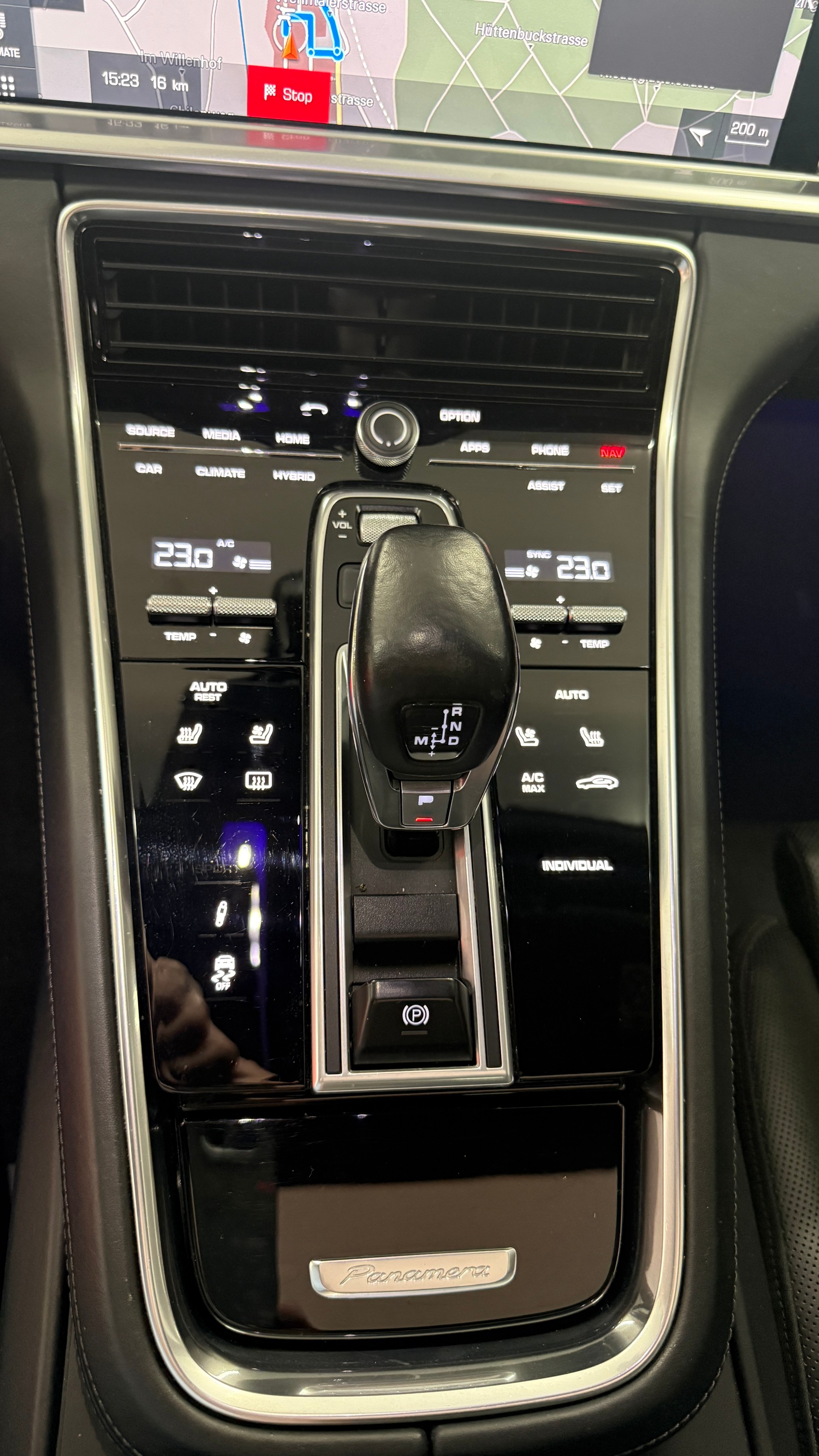 PORSCHE Panamera 4 E-Hybrid PDK, frisch ab MFK 1 Jahre oder 20000km Garantie, CH Fahrzeug mit voller Ausstattung-image-20