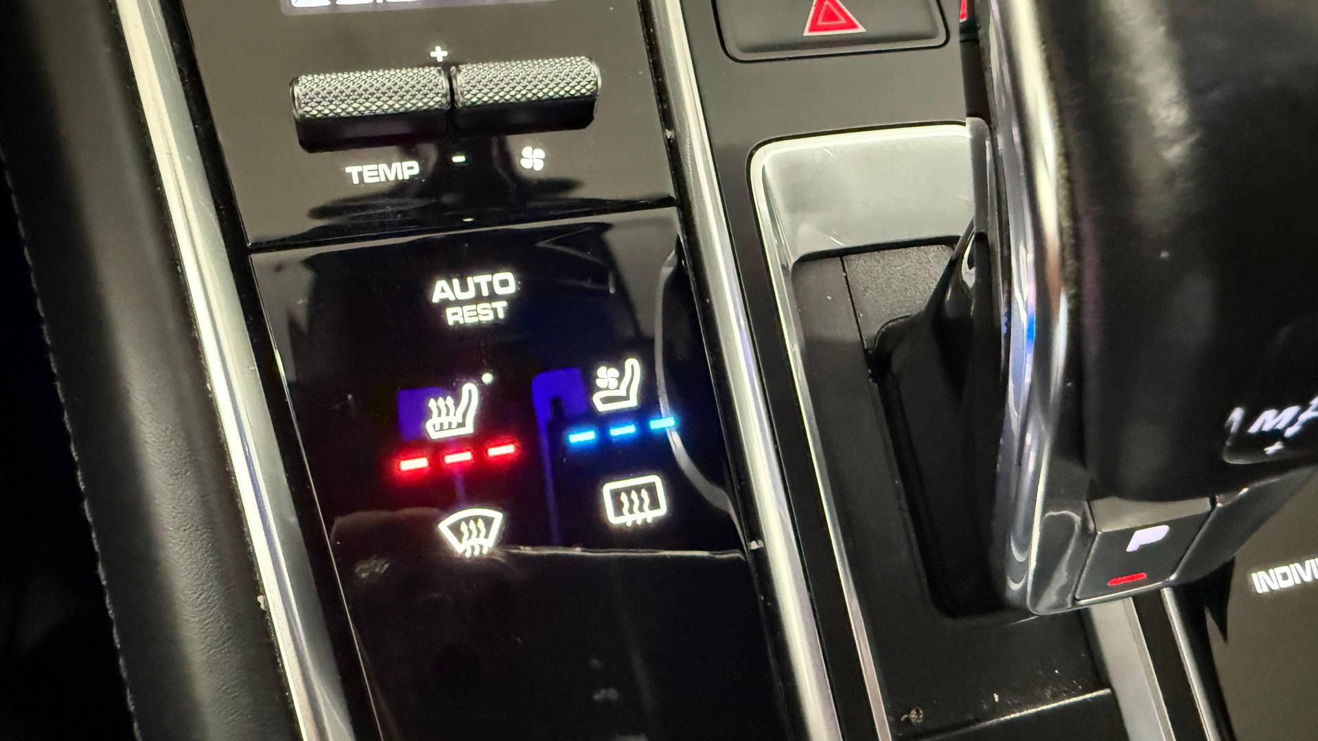 PORSCHE Panamera 4 E-Hybrid PDK, frisch ab MFK 1 Jahre oder 20000km Garantie, CH Fahrzeug mit voller Ausstattung-image-29