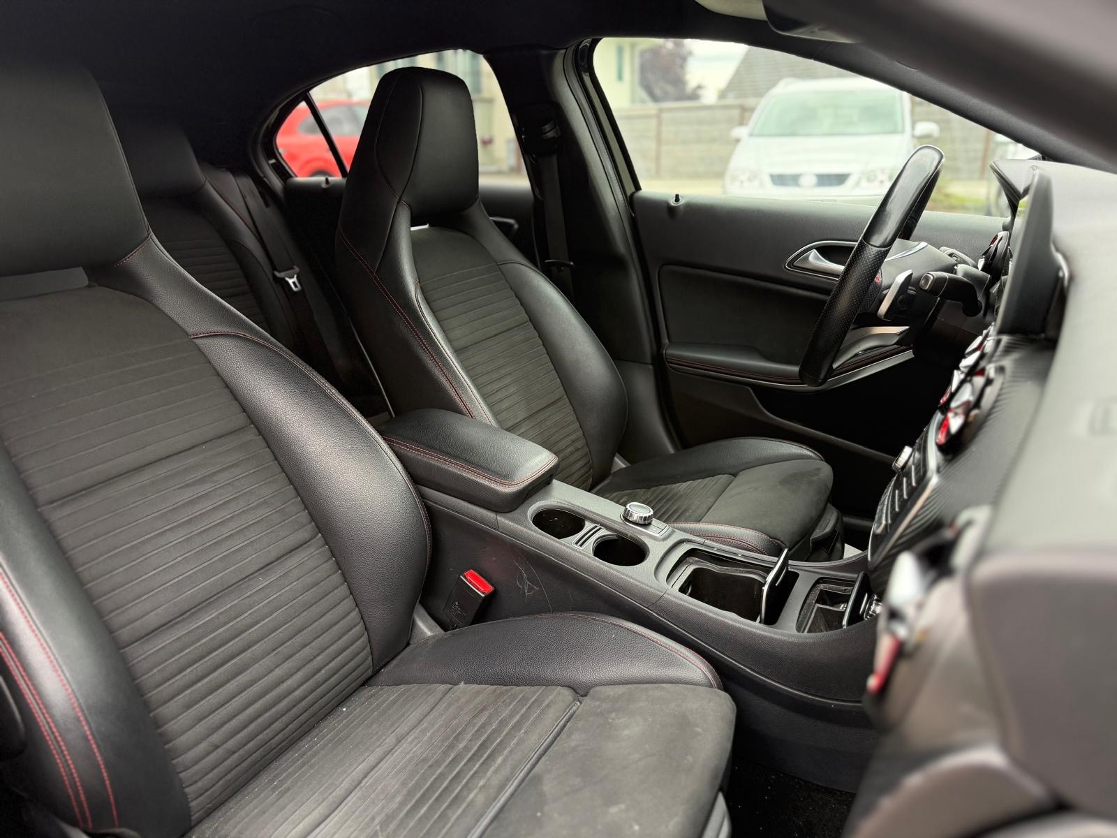 MERCEDES-BENZ A 250 Sport 4Matic 7G-DCT-image-5
