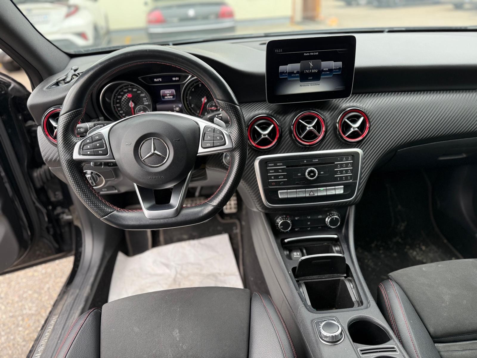 MERCEDES-BENZ A 250 Sport 4Matic 7G-DCT-image-6