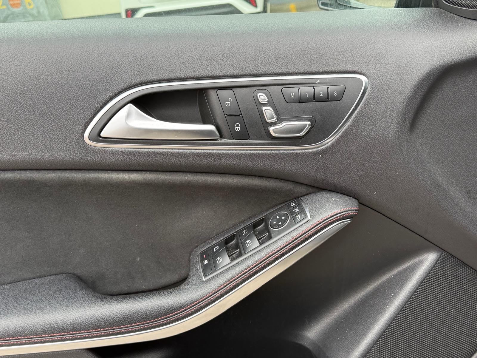 MERCEDES-BENZ A 250 Sport 4Matic 7G-DCT-image-7