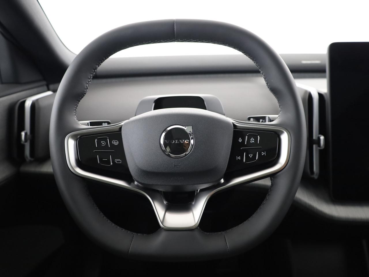 VOLVO EX30 CC P8 Ultra AWD-image-13