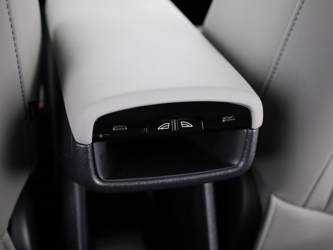 VOLVO EX30 CC P8 Ultra AWD-image-18
