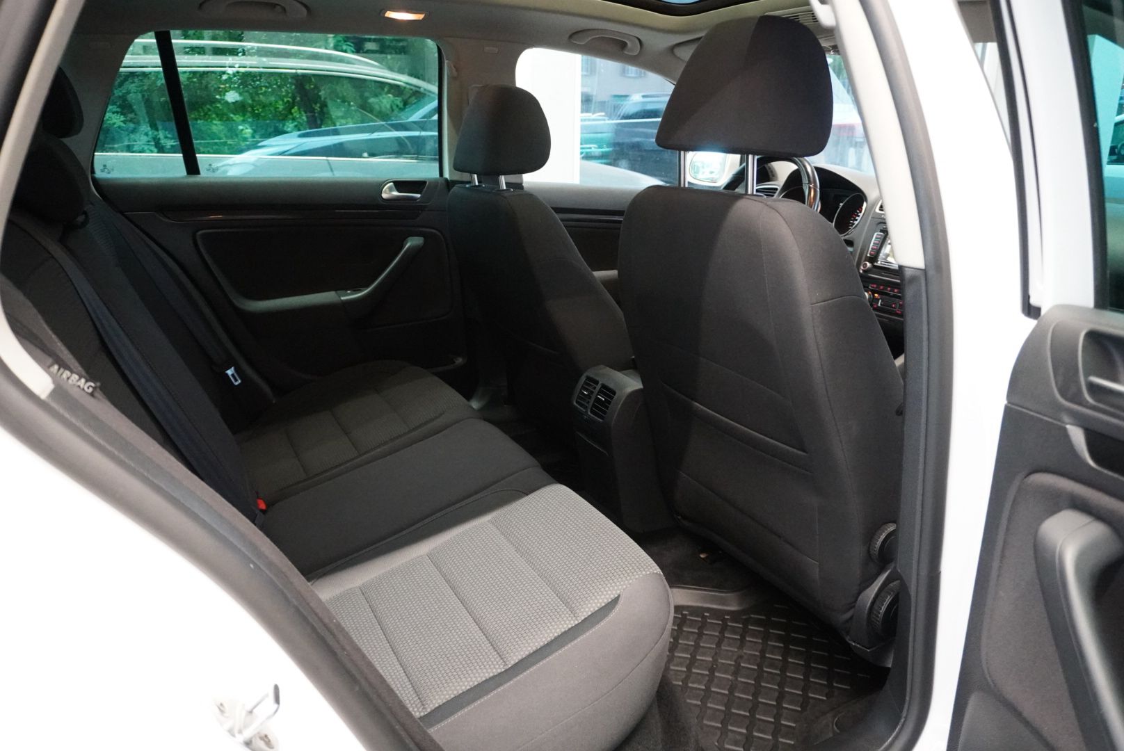 VW Golf Variant 1.4 TSI Comfortline-image-12