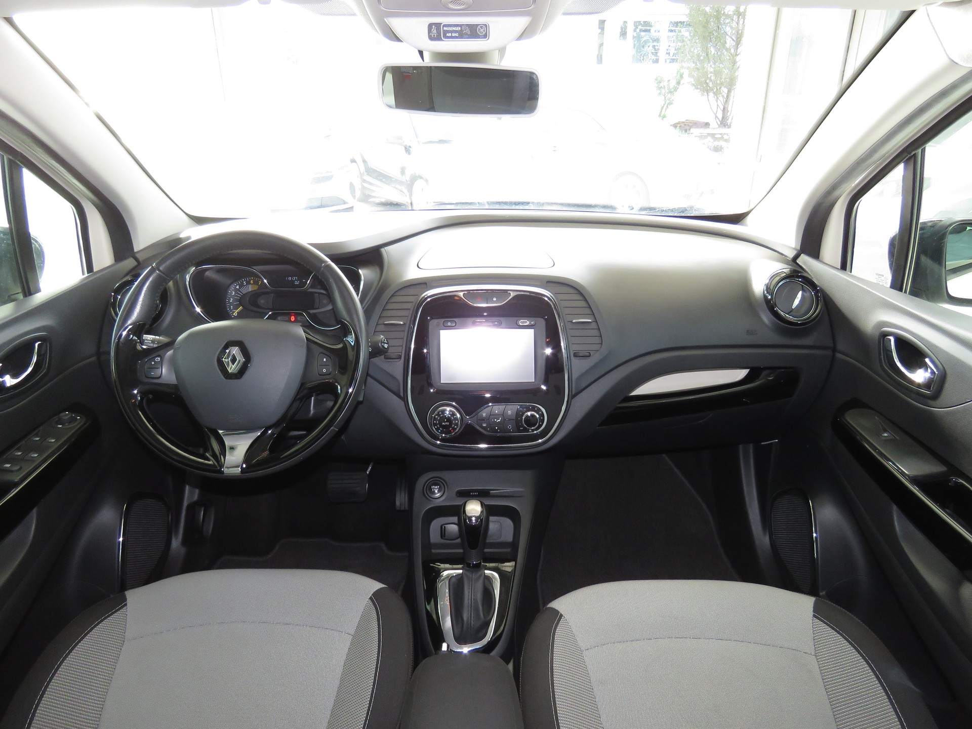 RENAULT Captur 1.2 T 16V Dynamique EDC (Automat)-image-13