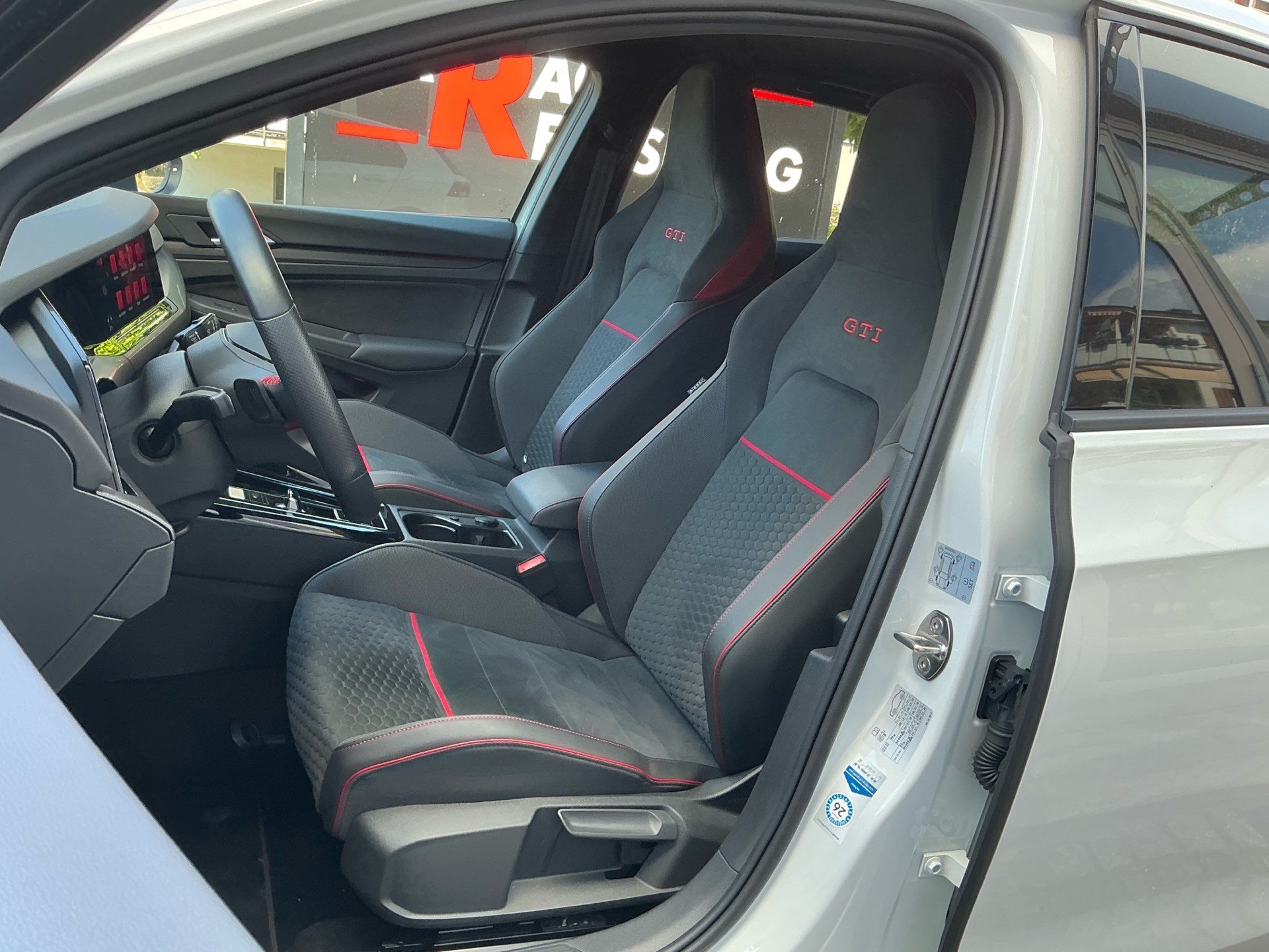 VW Golf GTI Clubsport *** GTI PERFORMANCE PAKET ***-image-7