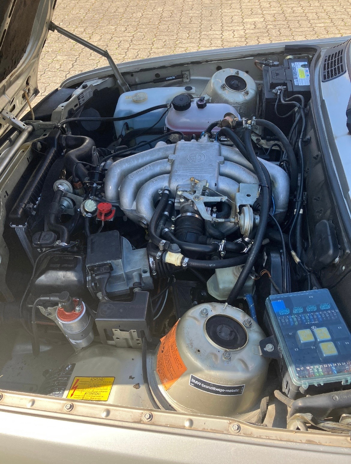 BMW e 30-image-2