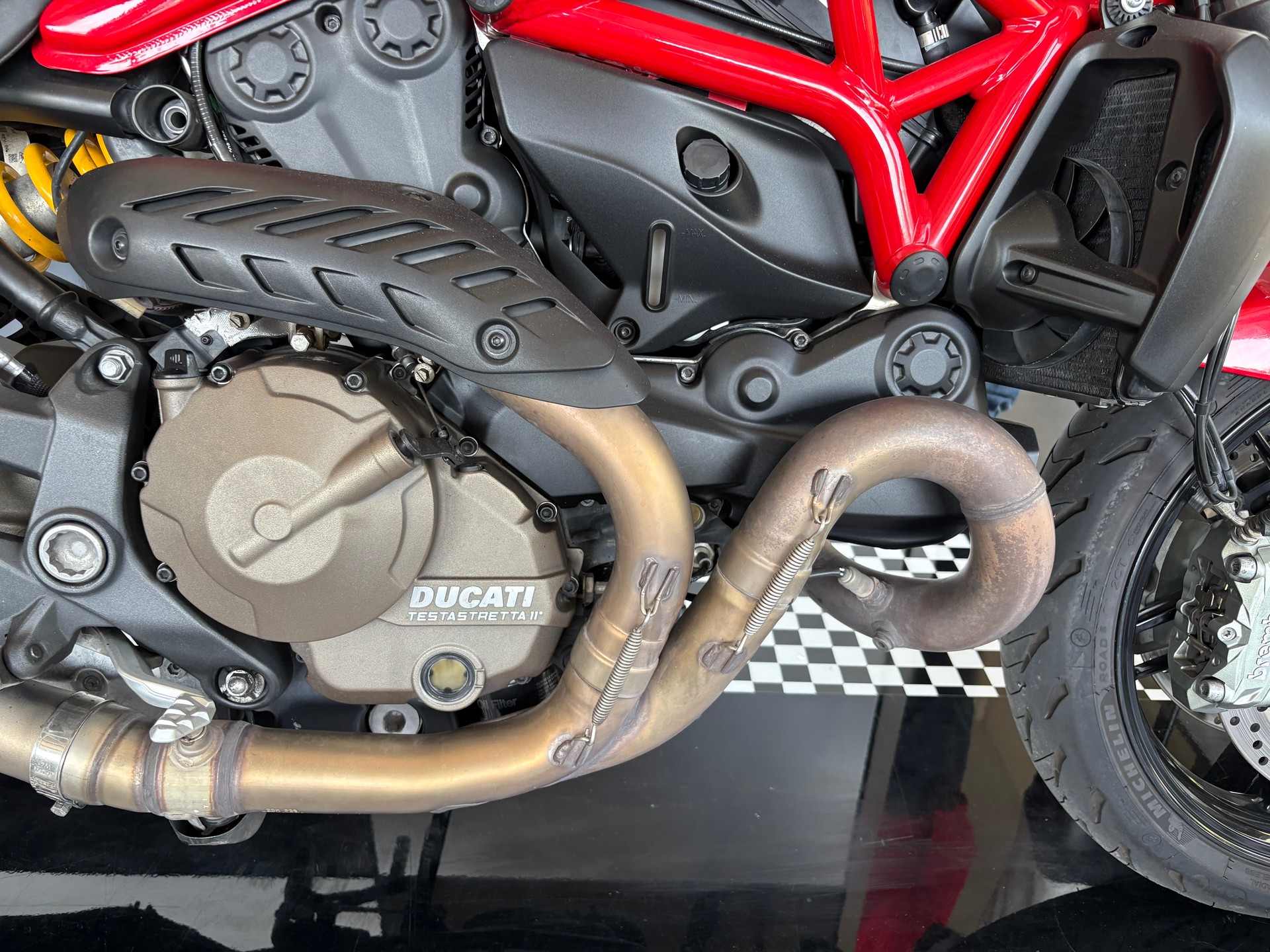 DUCATI Monster 821-image-2