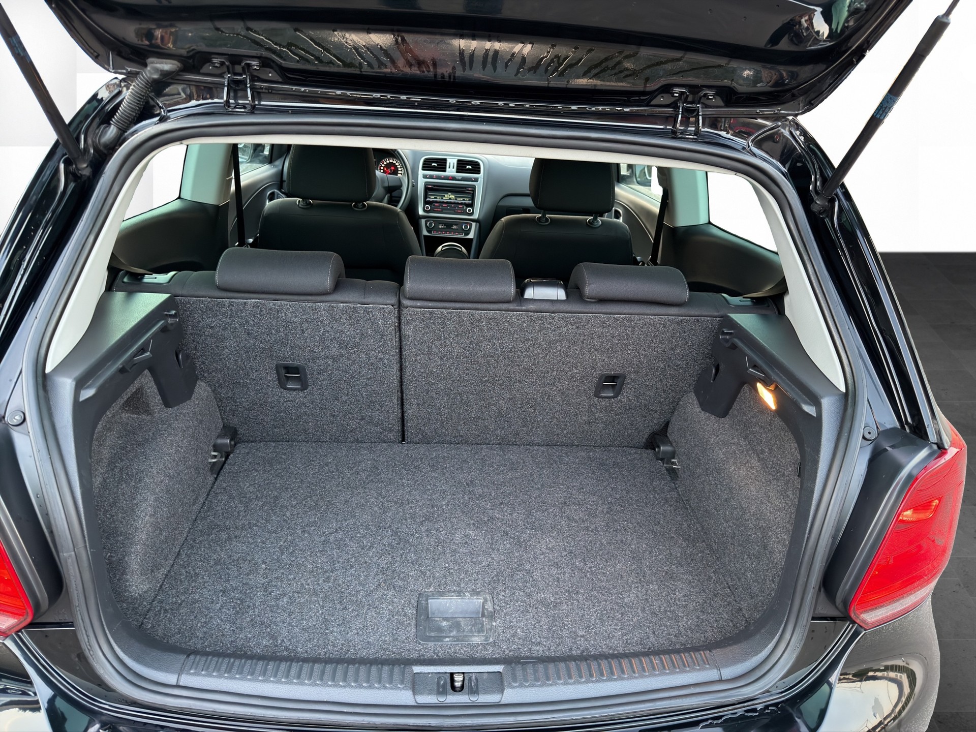VW Polo 1.2 TSI Life-image-9