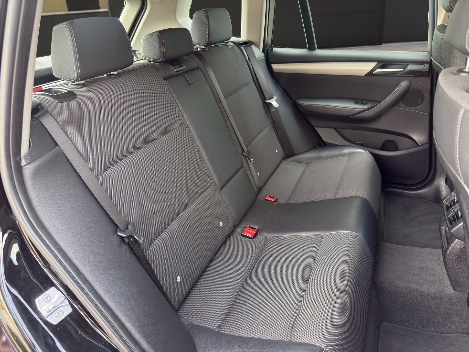 BMW X3 xDrive 20d Steptronic-image-12
