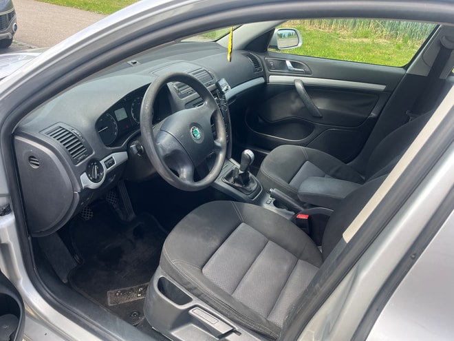 SKODA Octavia 1.9 TDI Swiss Adventure 4x4-image-7