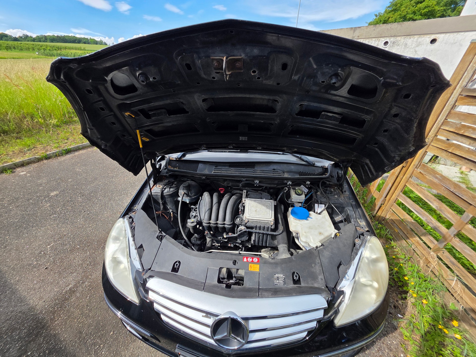 MERCEDES-BENZ B 200-image-10