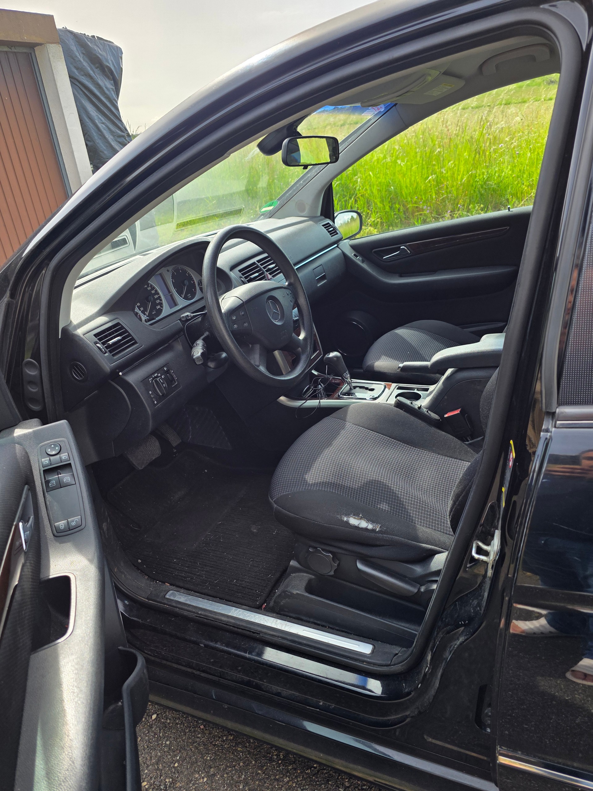 MERCEDES-BENZ B 200-image-7