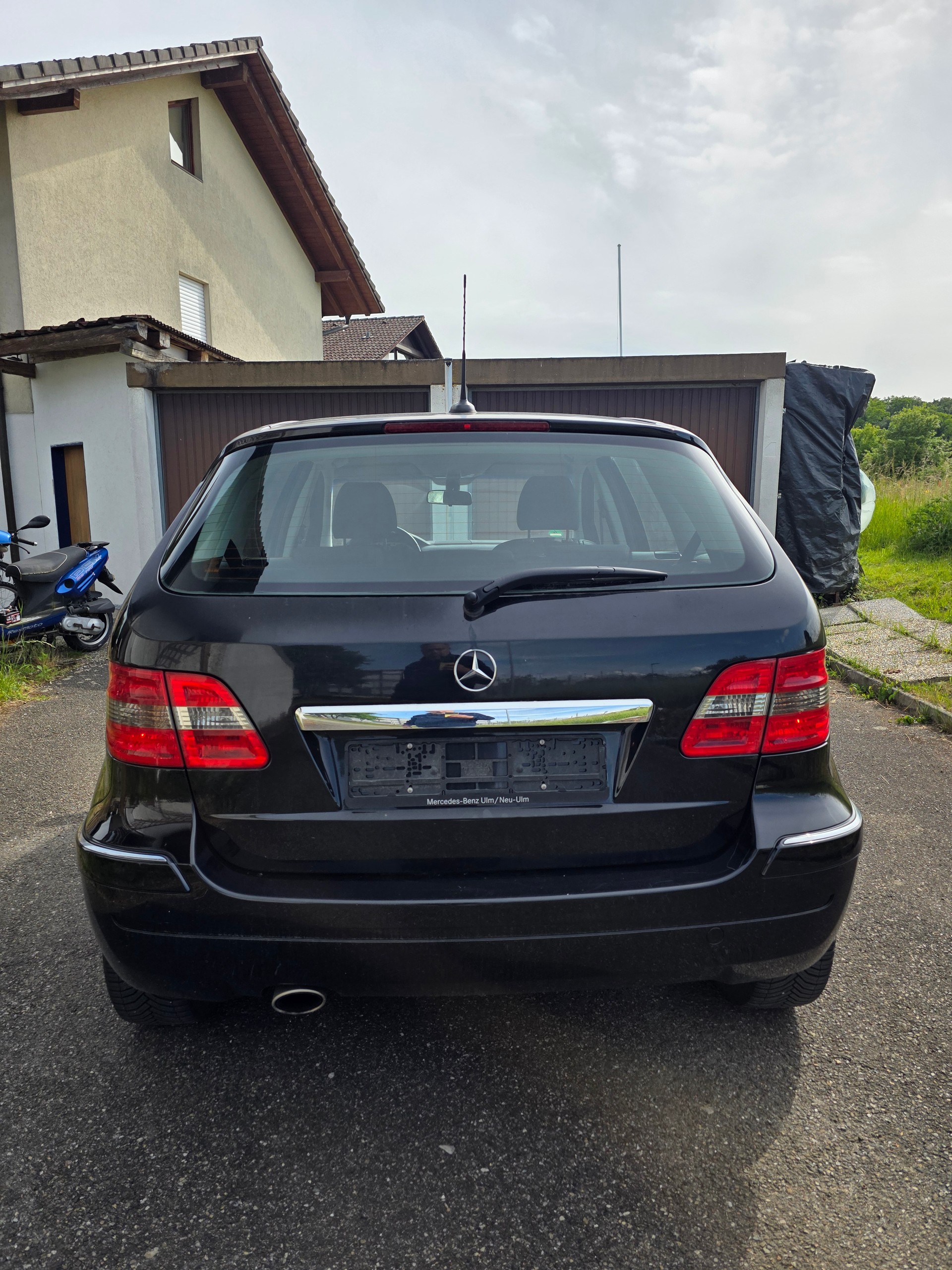 MERCEDES-BENZ B 200-image-4